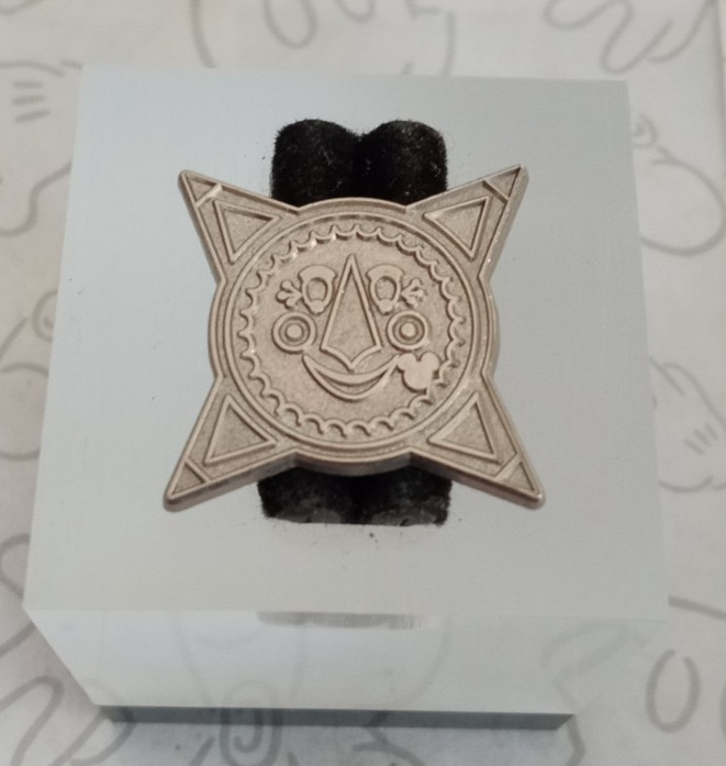 Gran Fiesta Tour Sun Chaser Retro Icons 2011 Hidden Mickey WDW Disney Pin 82810