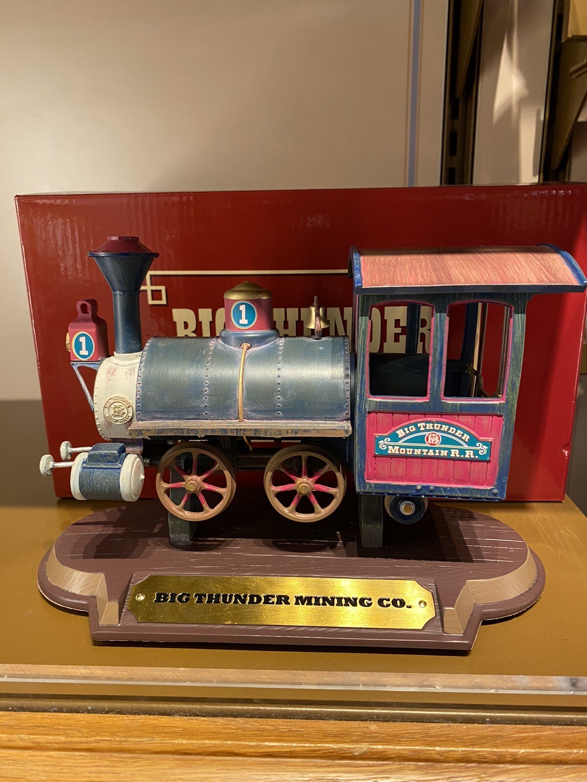 Disney Figurine Train Big Thunder Mountain BTM Disneyland Paris
