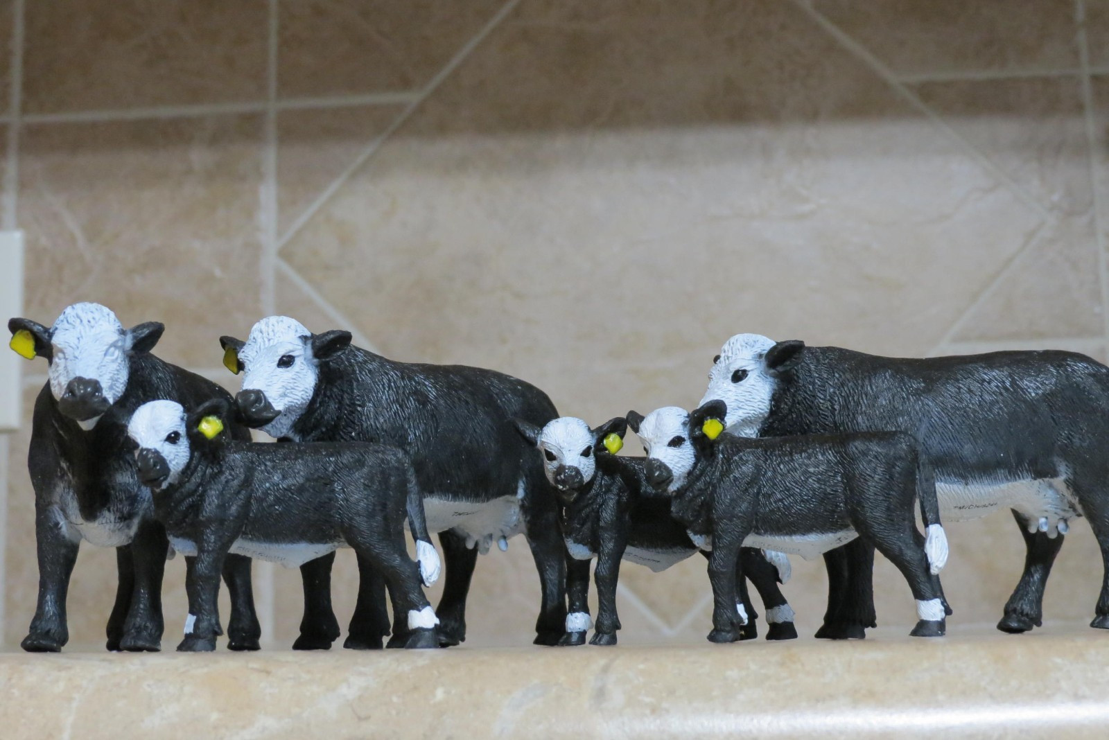 Big Country Farm Toys Black white face Cow calf cattle lot 6 animals herd ranch