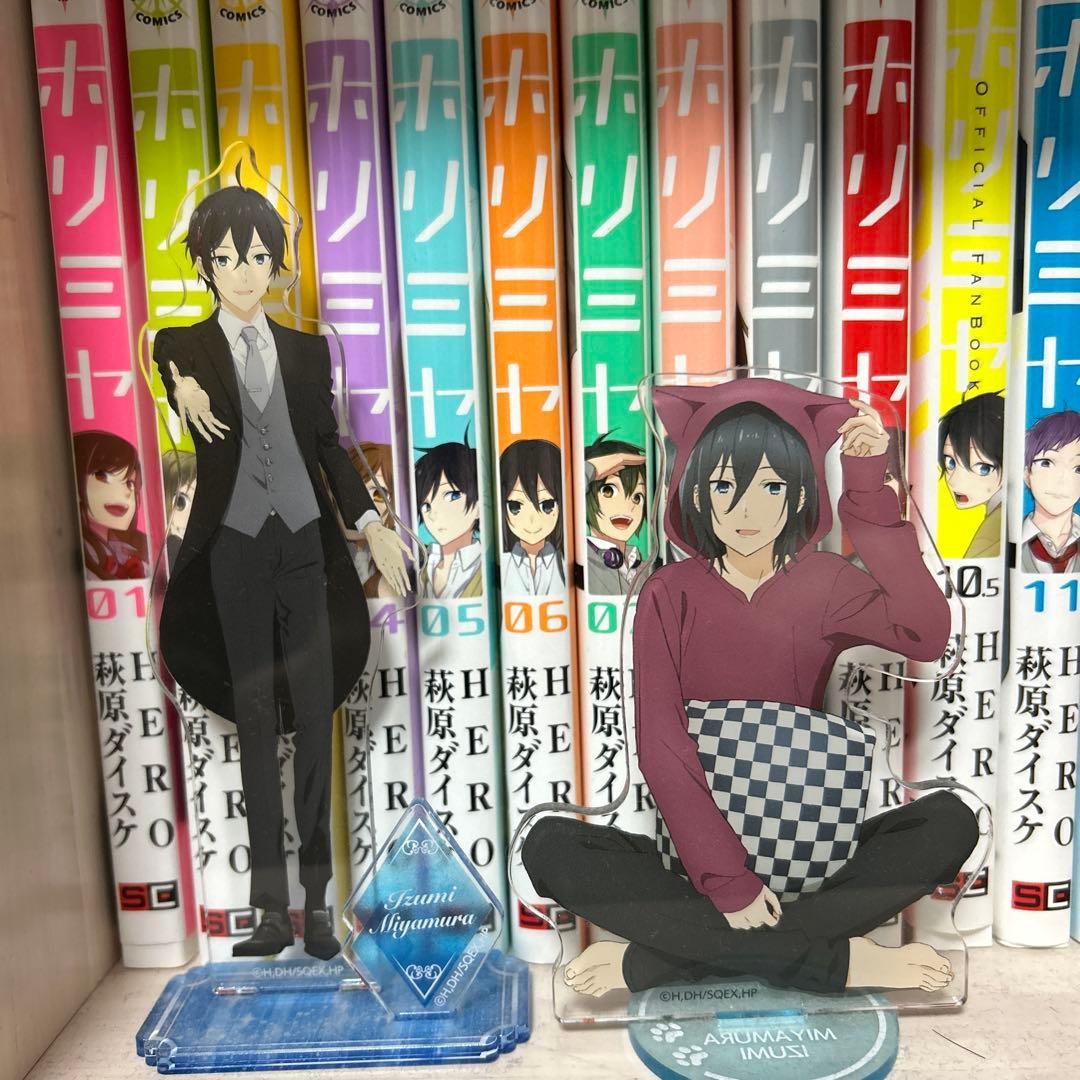 Horimiya Izumi Miyamura Acrylic Stand