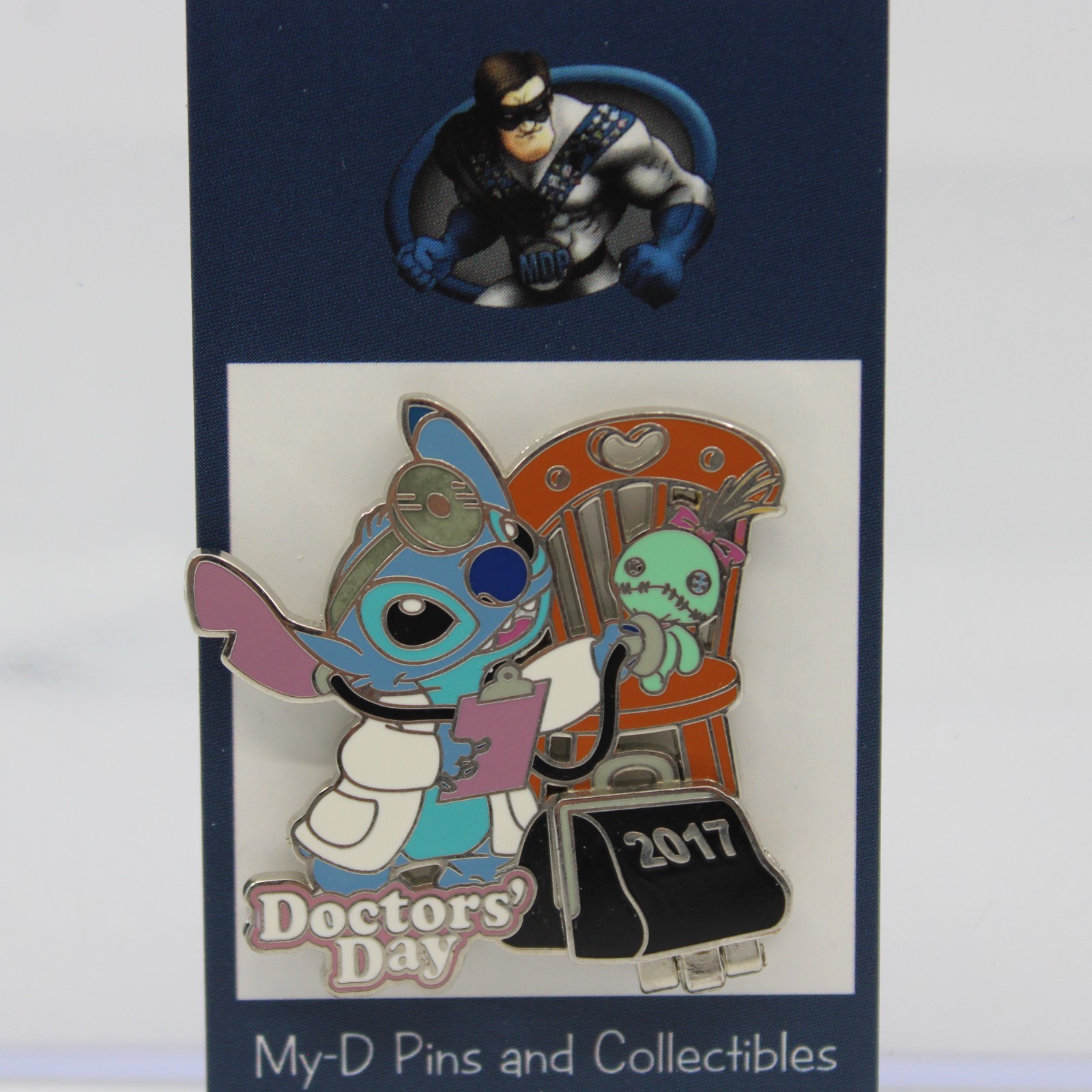 B5 Disney Parks LE Pin Doctor\'s Day 2017 Lilo & Stitch Scrump Bag Hinged