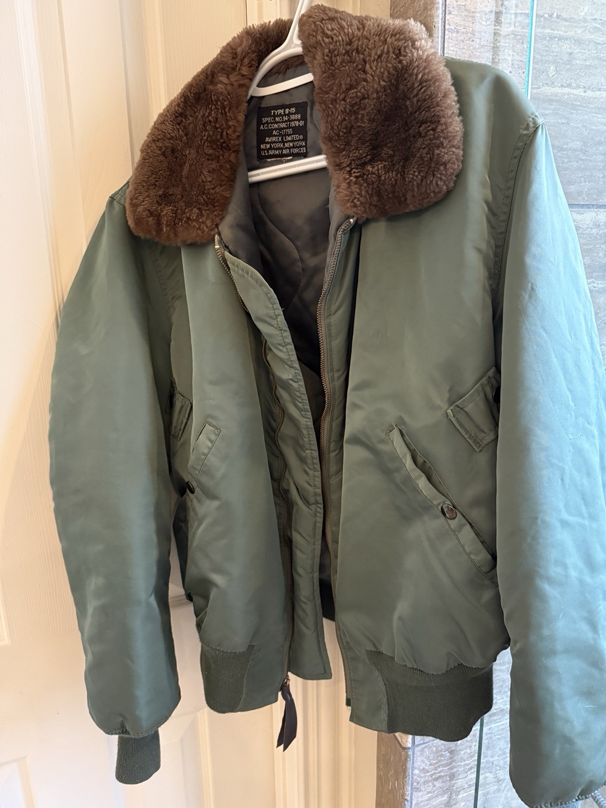 Vintage Avirex Limited B-15 Air Force Military Men’s M Bomber Jacket