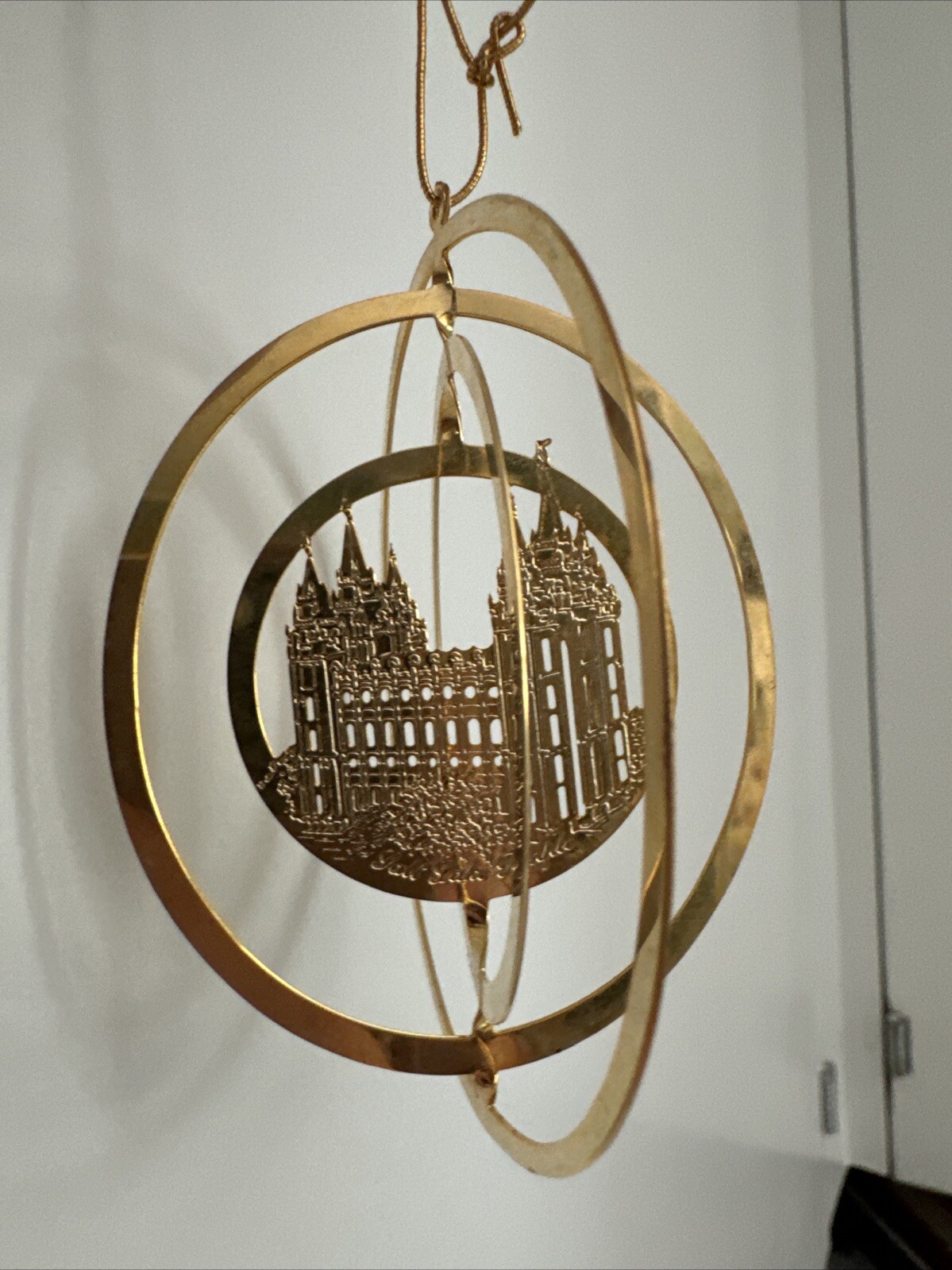 Vintage LDS Mormon Heritage Christmas Tree Ornament Salt Lake Temple 1982