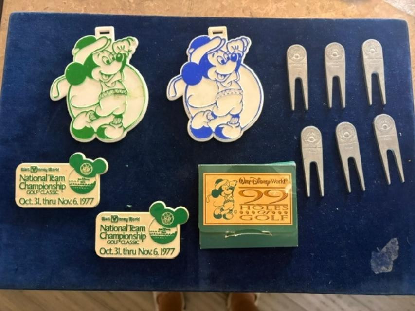 VTG WALT DISNEY WORLD GOLF RESORT LOT (11) - Pins/Tags/Repair Tools/Tee Set