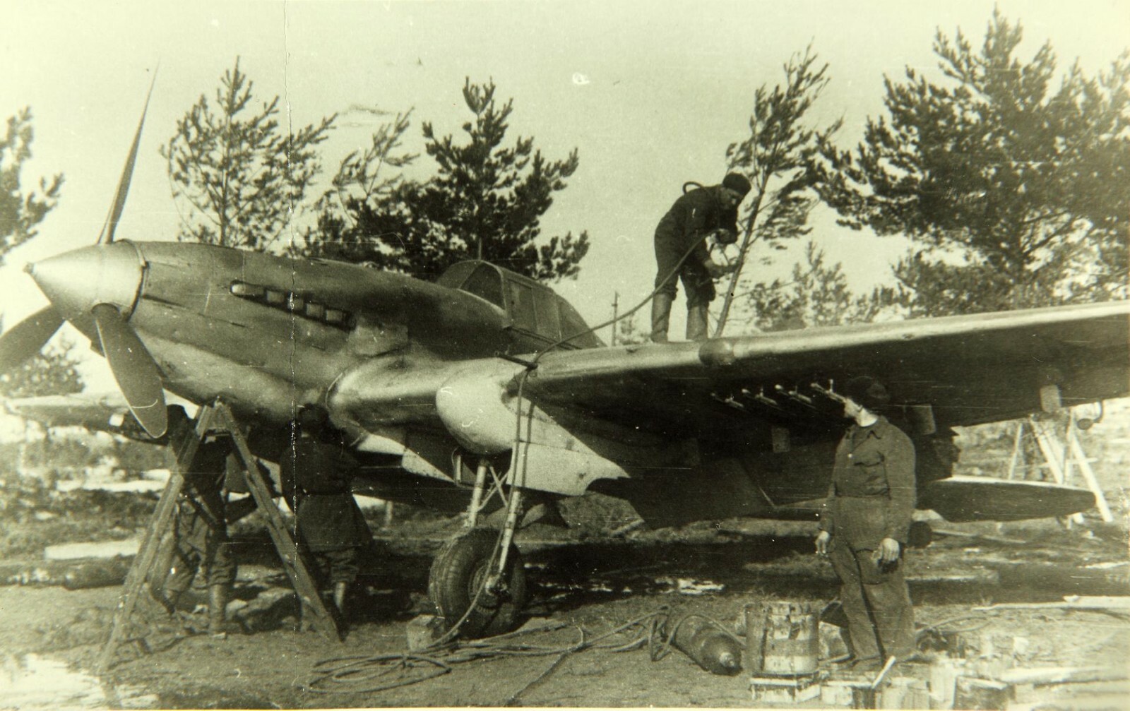 WW2 WWII Photo Russian IL-2 Sturmovik Ground Attack Fighter World War Two / 5427