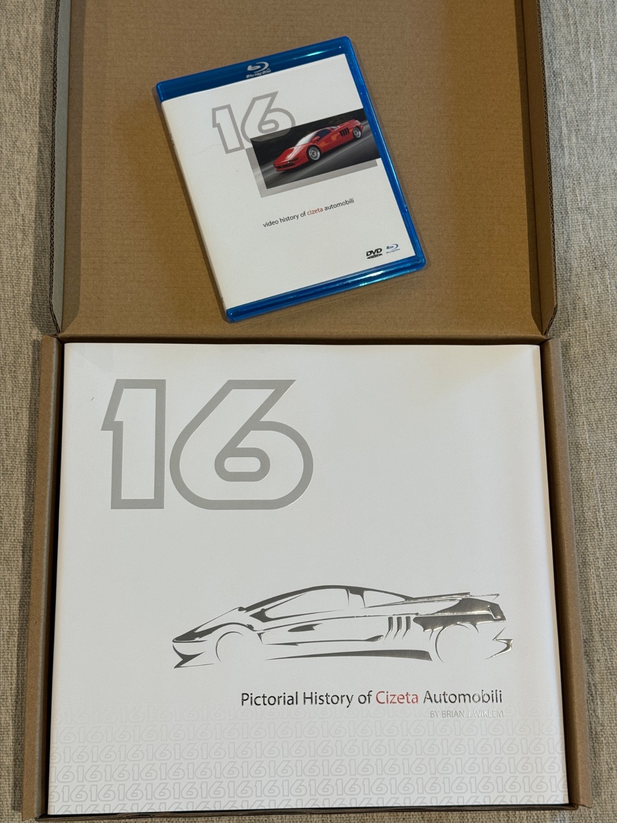 16 - Pictorial History of Cizeta Automobili Cizeta Moroder V16T Book / Blu-Ray