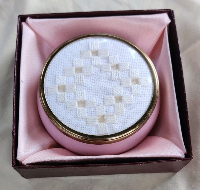 PINK BEAUTIFUL Vintage Trinket Box