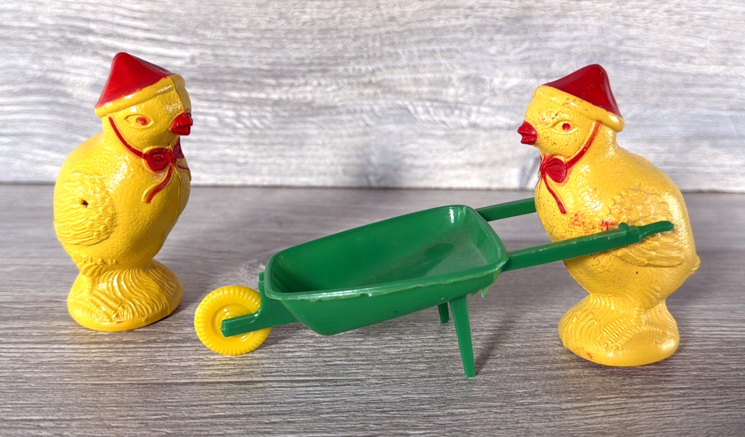 VTG 50s Rosbro Irwin Easter Chicken Chick W/ Wheelbarrow Candy Container Toy Lot