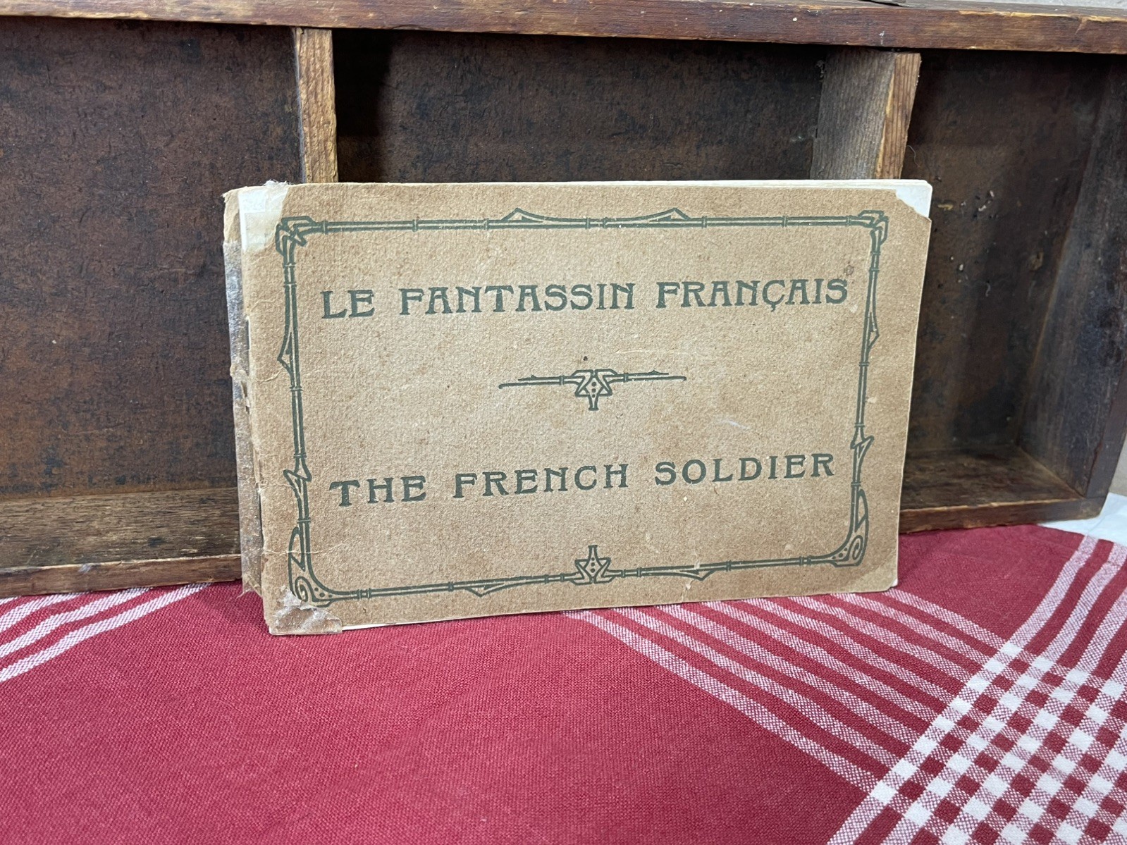 THE FRENCH SOLDIER 1918 Booklet