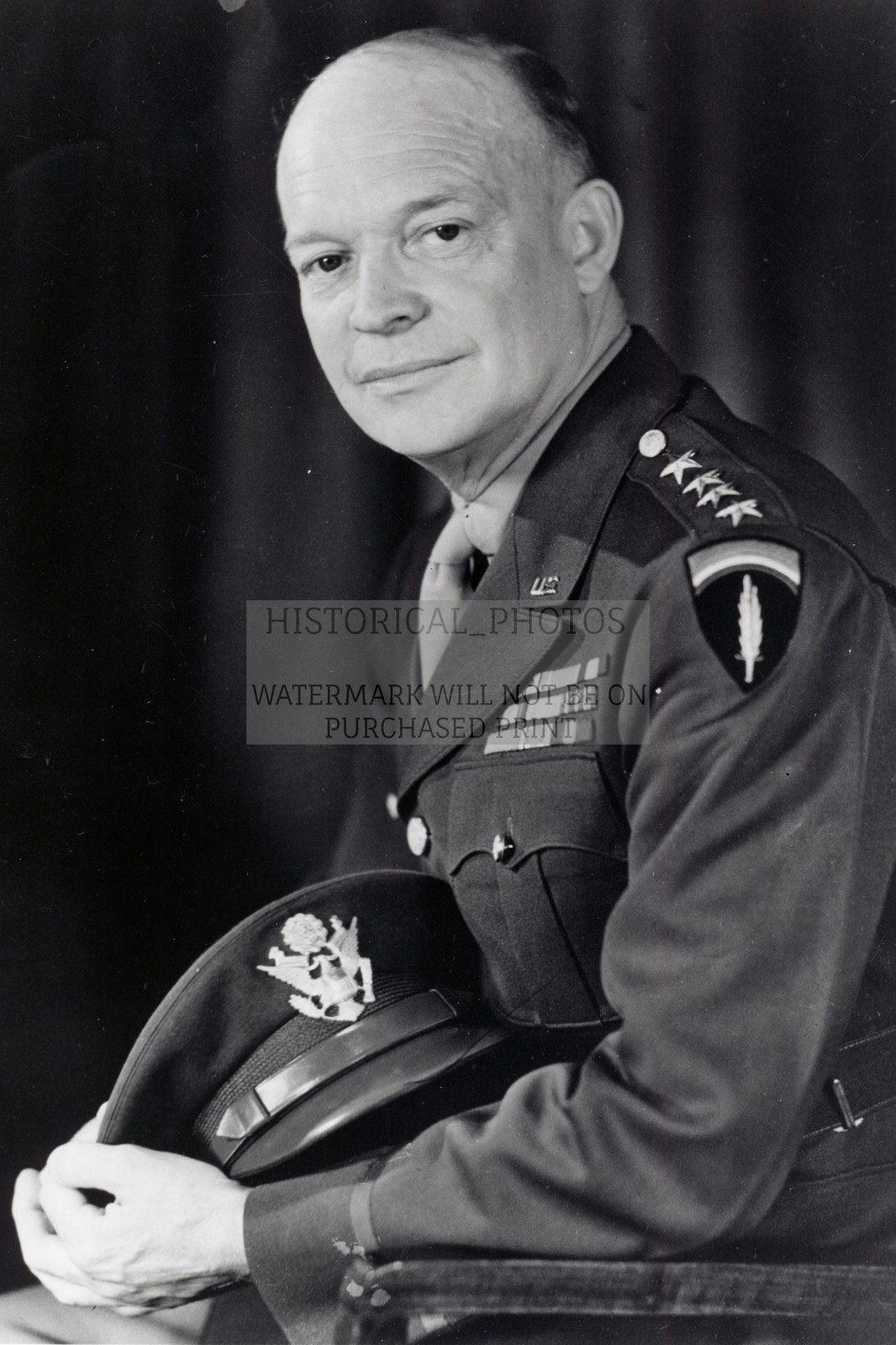 GENERAL DWIGHT D EISENHOWER SUPREME COMMANDER WWII US 1940S 4X6 PHOTO