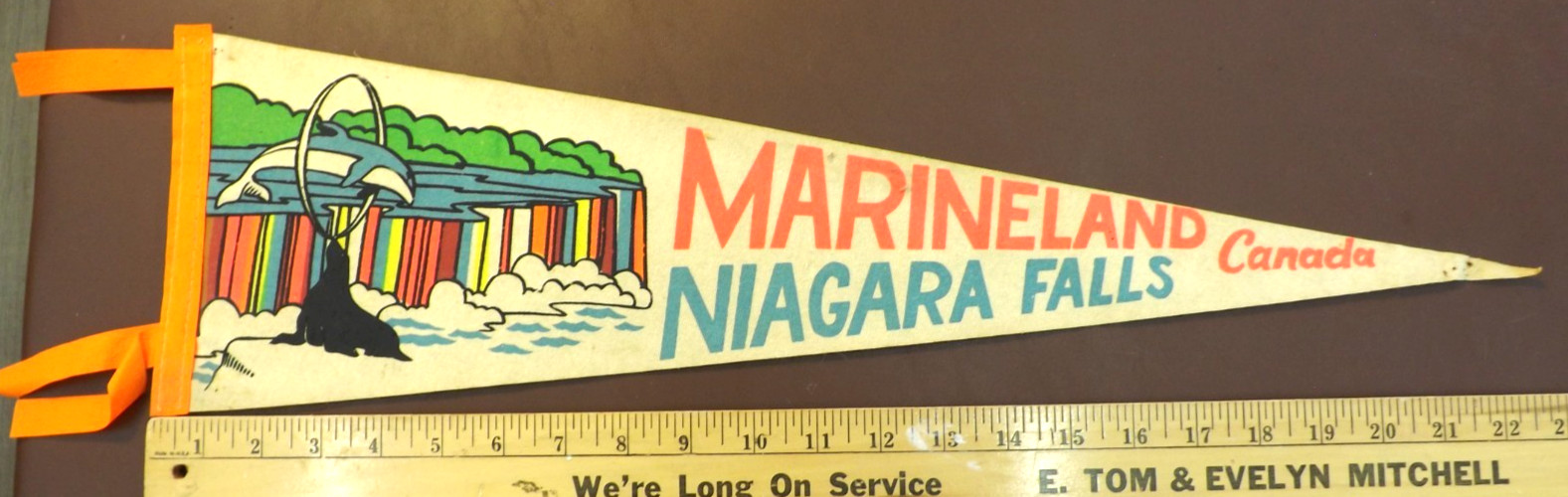 VINTAGE 1960s MARINELAND NIAGARA FALLS CANADA PENNANT banner Souvenir