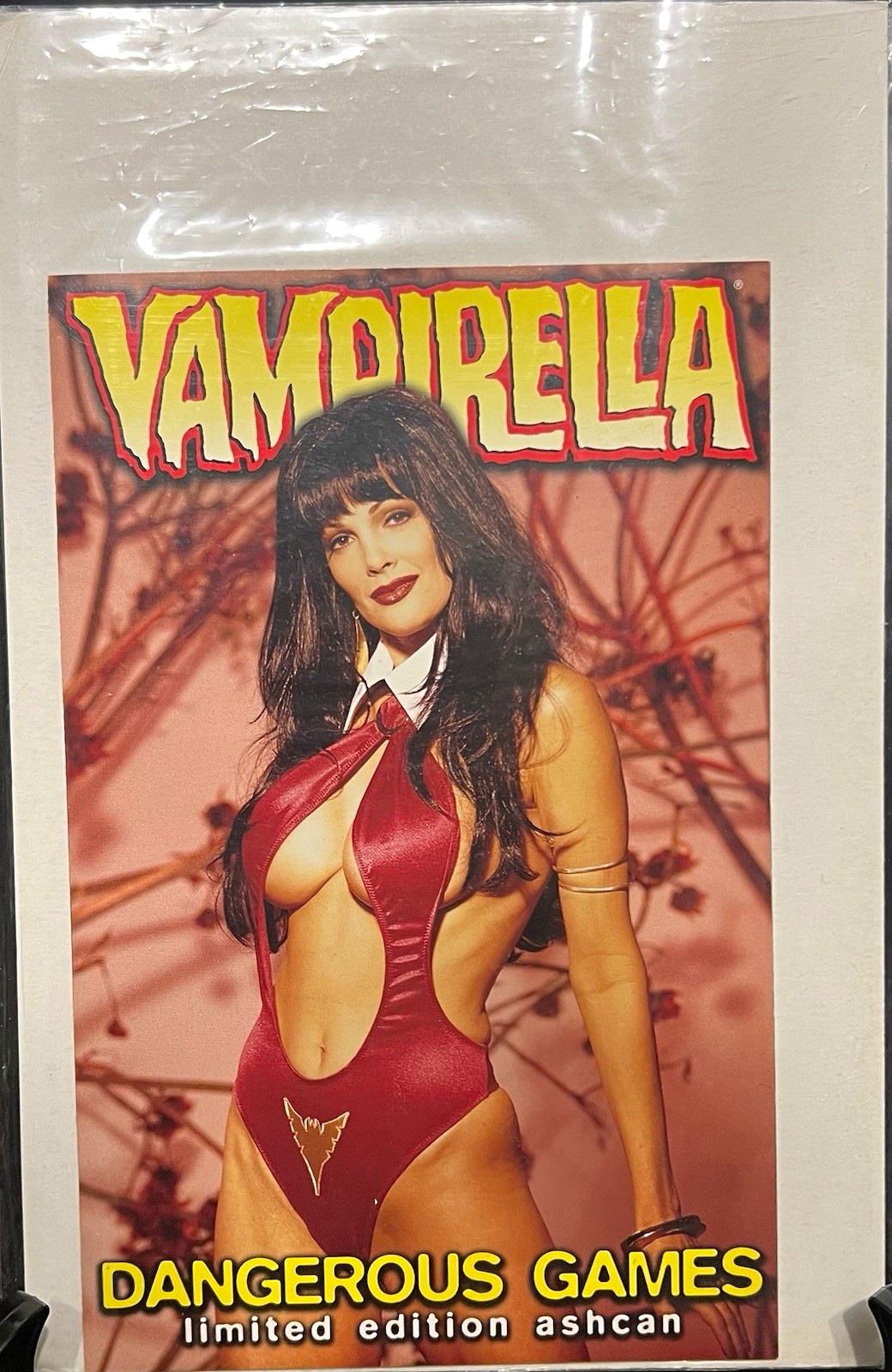 Vampirella Dangerous Games Limited Edition Ashcan Comic (Vampirella Universe)