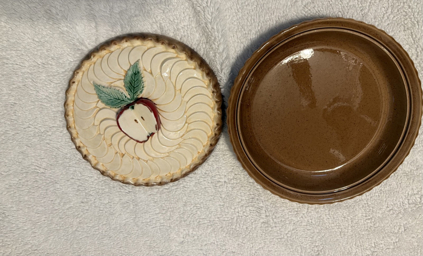 VTG Sanor Ceramica Hand painted Lidded Apple Pie Dish Portugal 12\