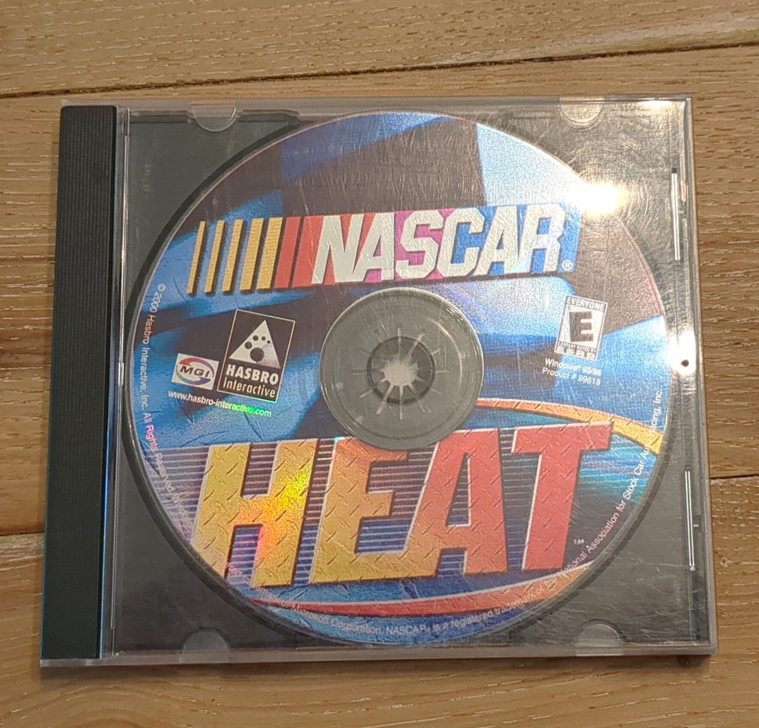 Hasbro NASCAR Heat PC CD-ROM Game Racing Car Racing E NTSC-U/C 2000