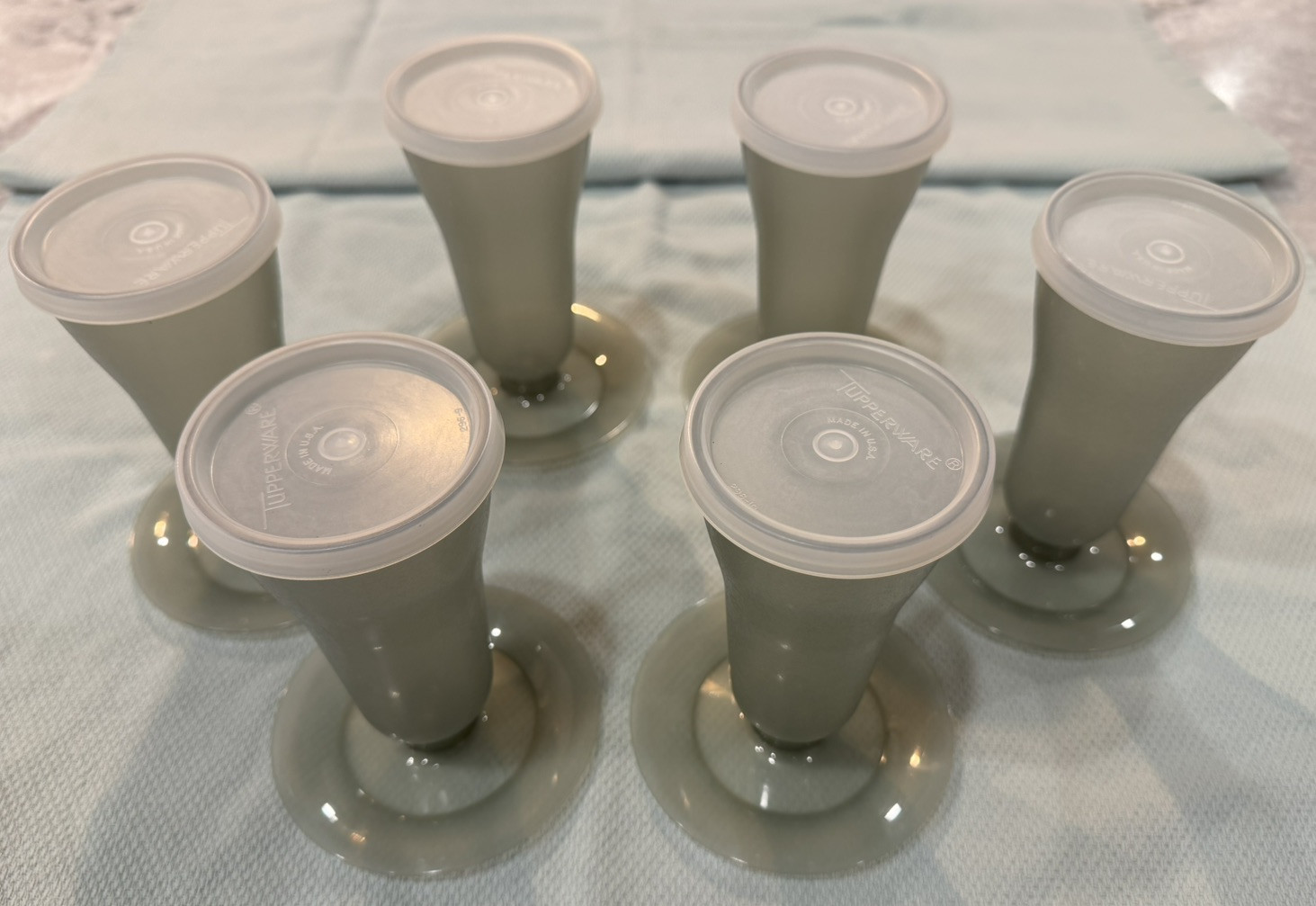Tupperware Parfait Sundae Dessert Cups Set of 6 Smoke Gray VINTAGE 1970’s 1980’s
