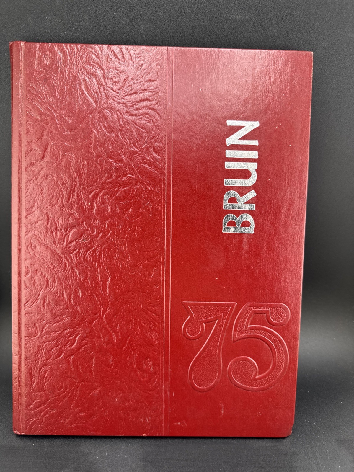 1975 Pawnee High School Yearbook Pawnee Oklahoma The Bruin grades 1 - 12