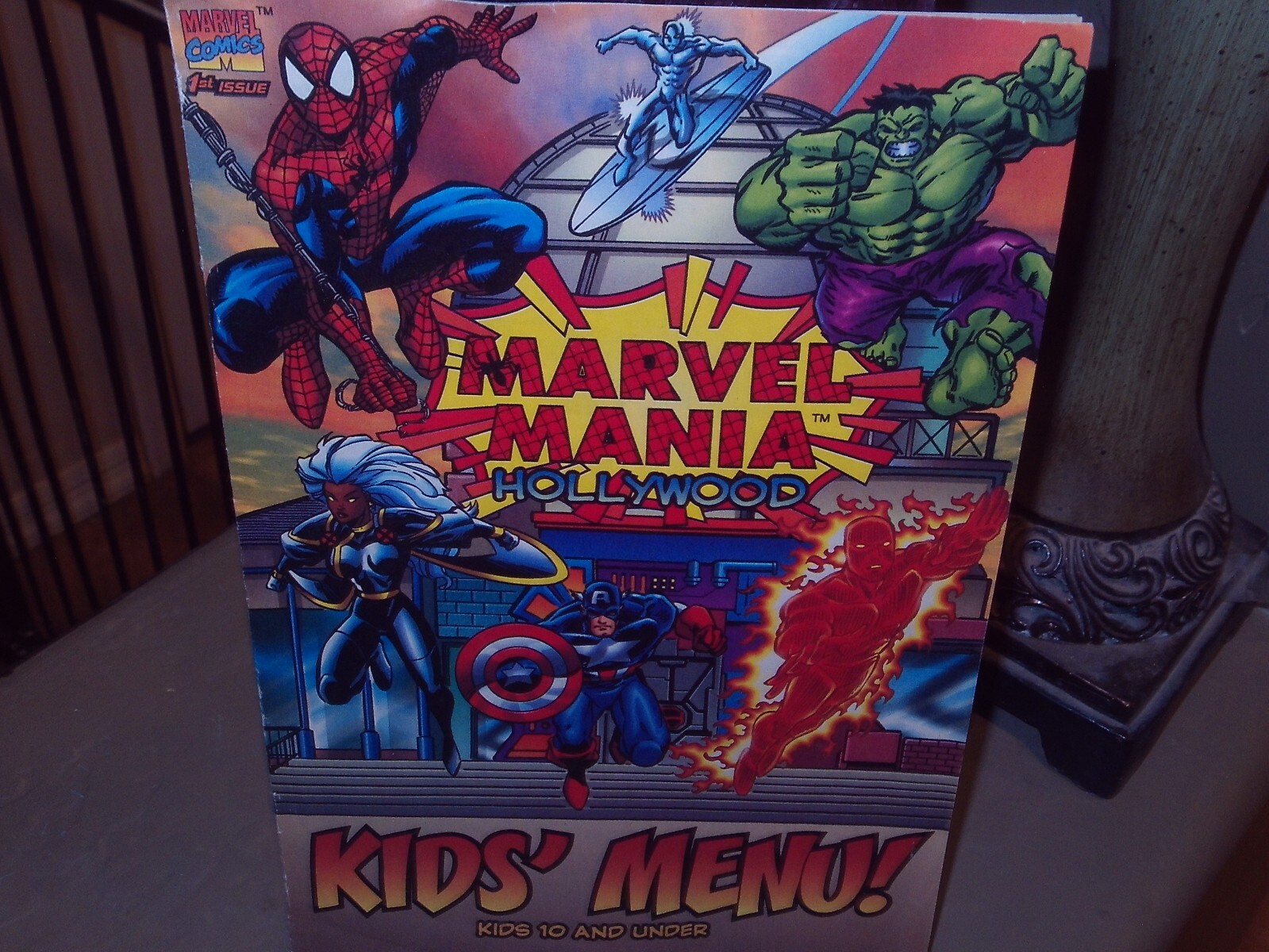 VINTAGE MARVEL MANIA HOLLYWOOD RESTAURANT KIDS MENU UNIVERSAL STUDIOS NEW M 1997