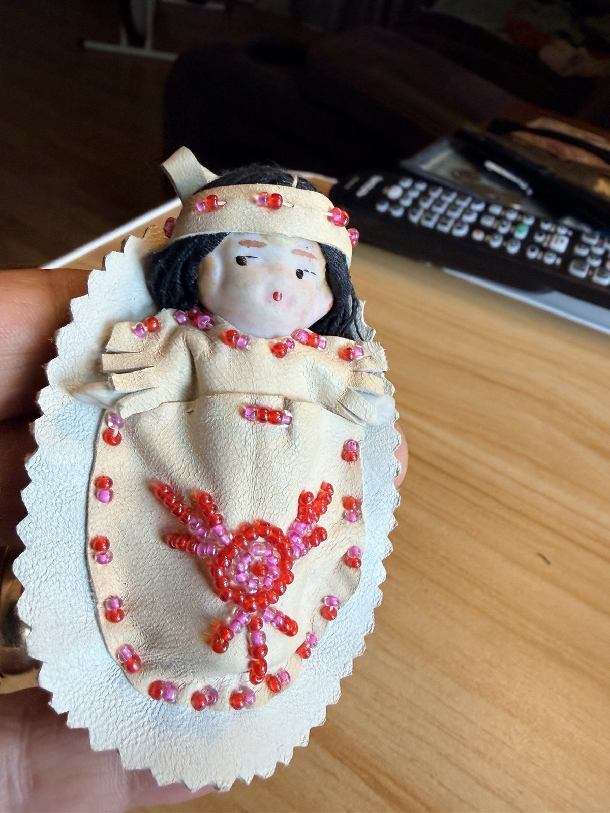 NATIVE TRIBAL Miniature PORCELAIN PAPOOSE & HANDMADE LEATHER CARRIER