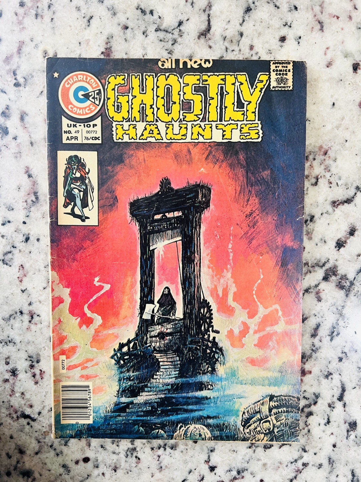 Ghostly Haunts #49 Charlton 1976 VF- 7.5 \'Doorway to Hell\' Bronze age Suspense