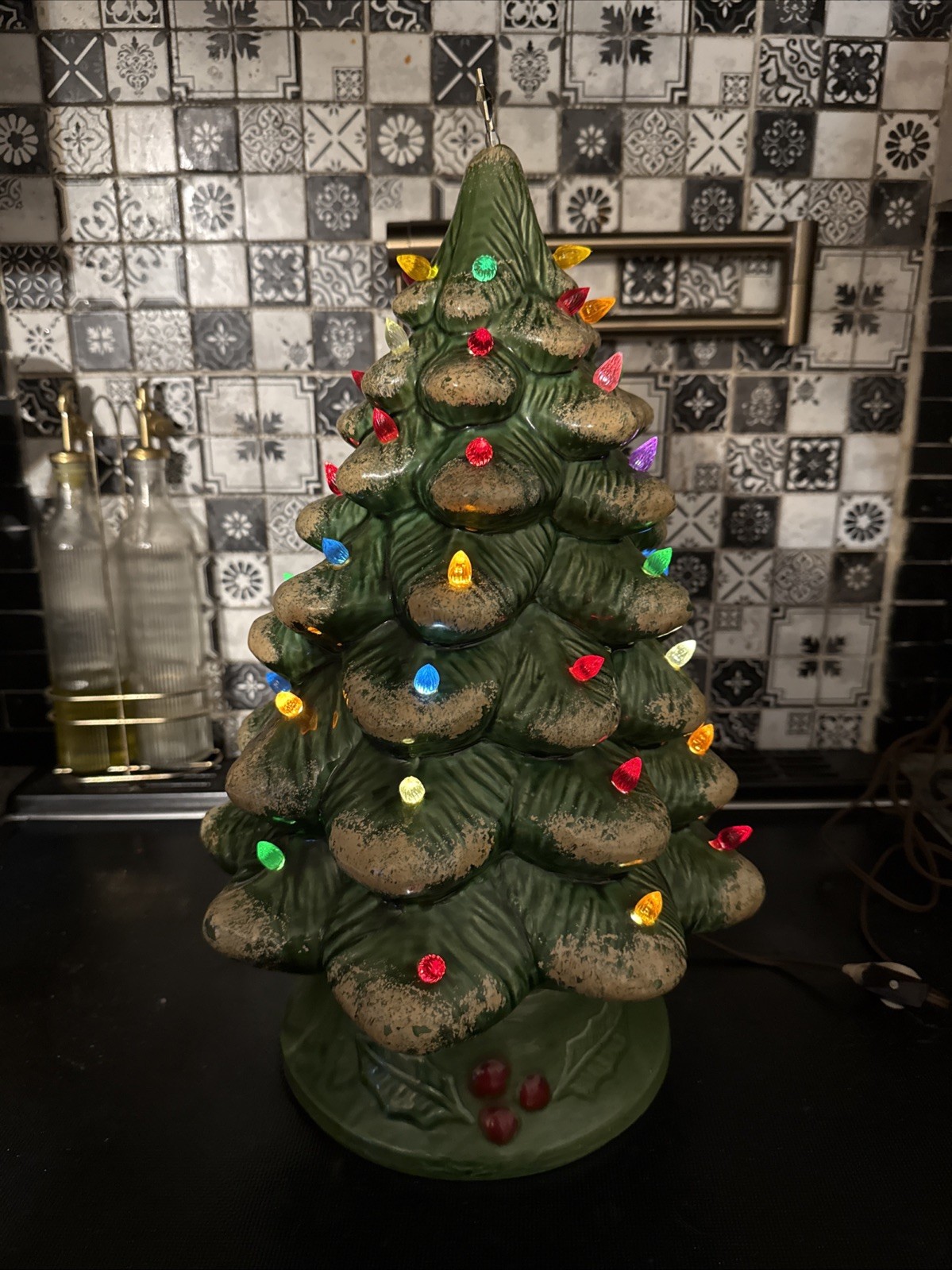 Vintage Atlantic Mold Ceramic Christmas Tree 18” Flocked With Lights And Base