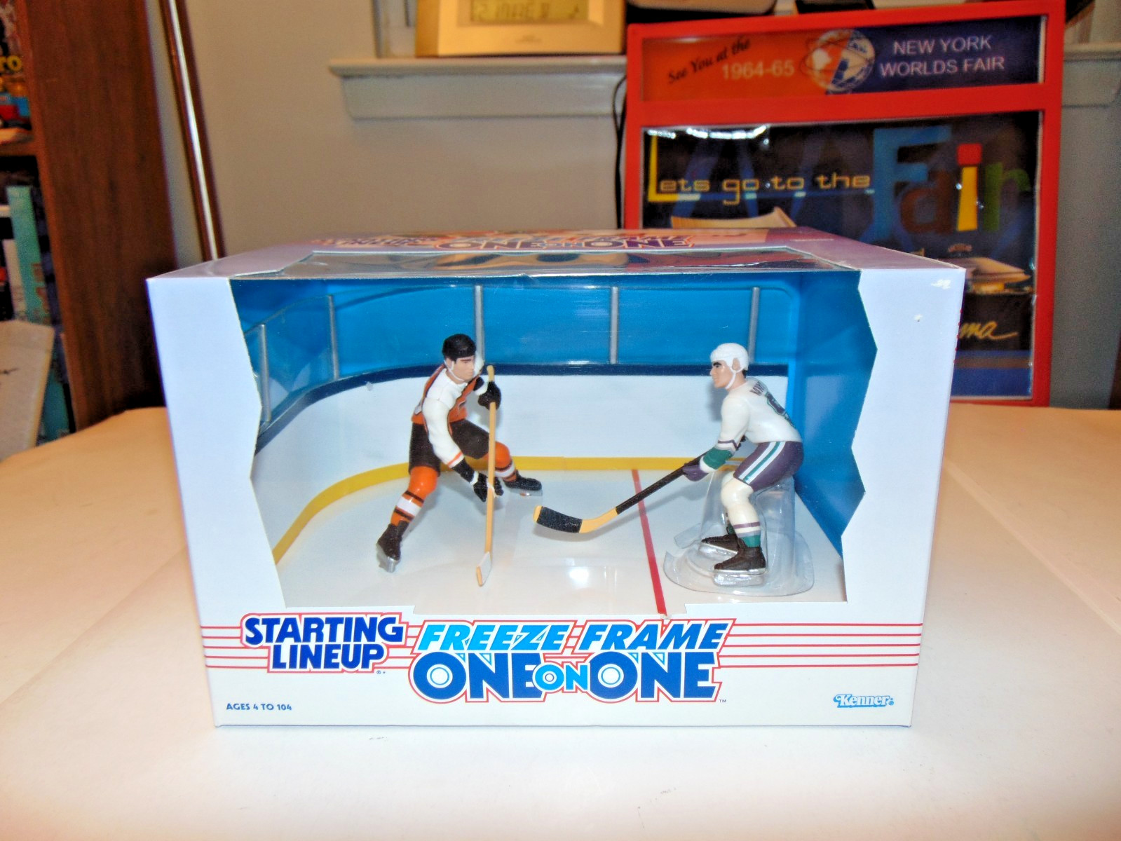 1997 Kenner Starting Lineup Freeze Frame Eric Lindros & Paul Kariya NHL-Figurine