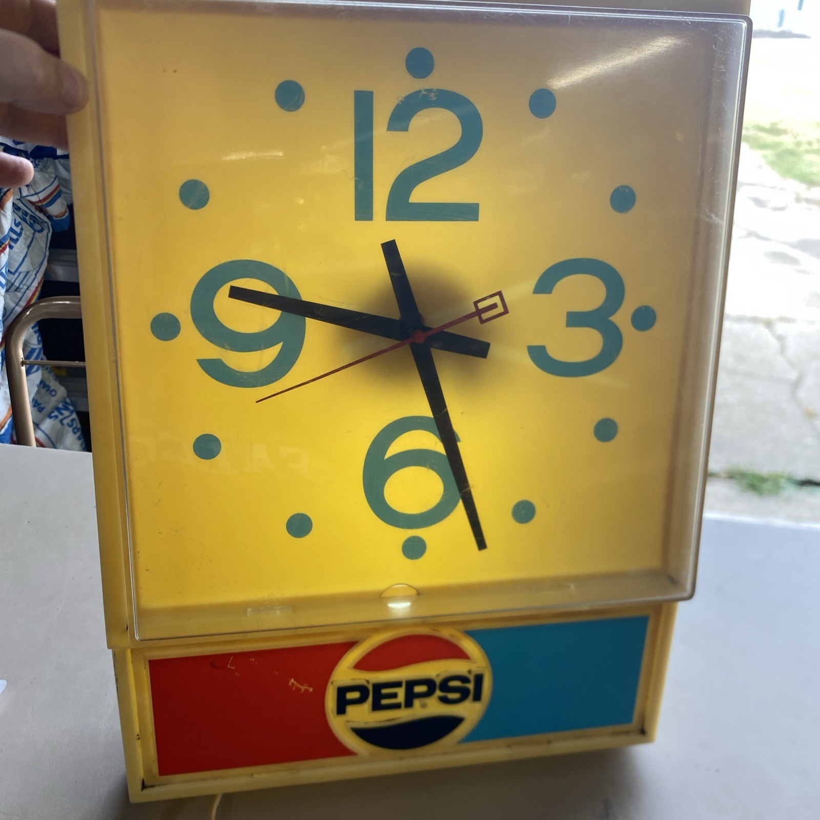Vintage 1979 Pepsi Hard Plastic Lightup Clock WORKS