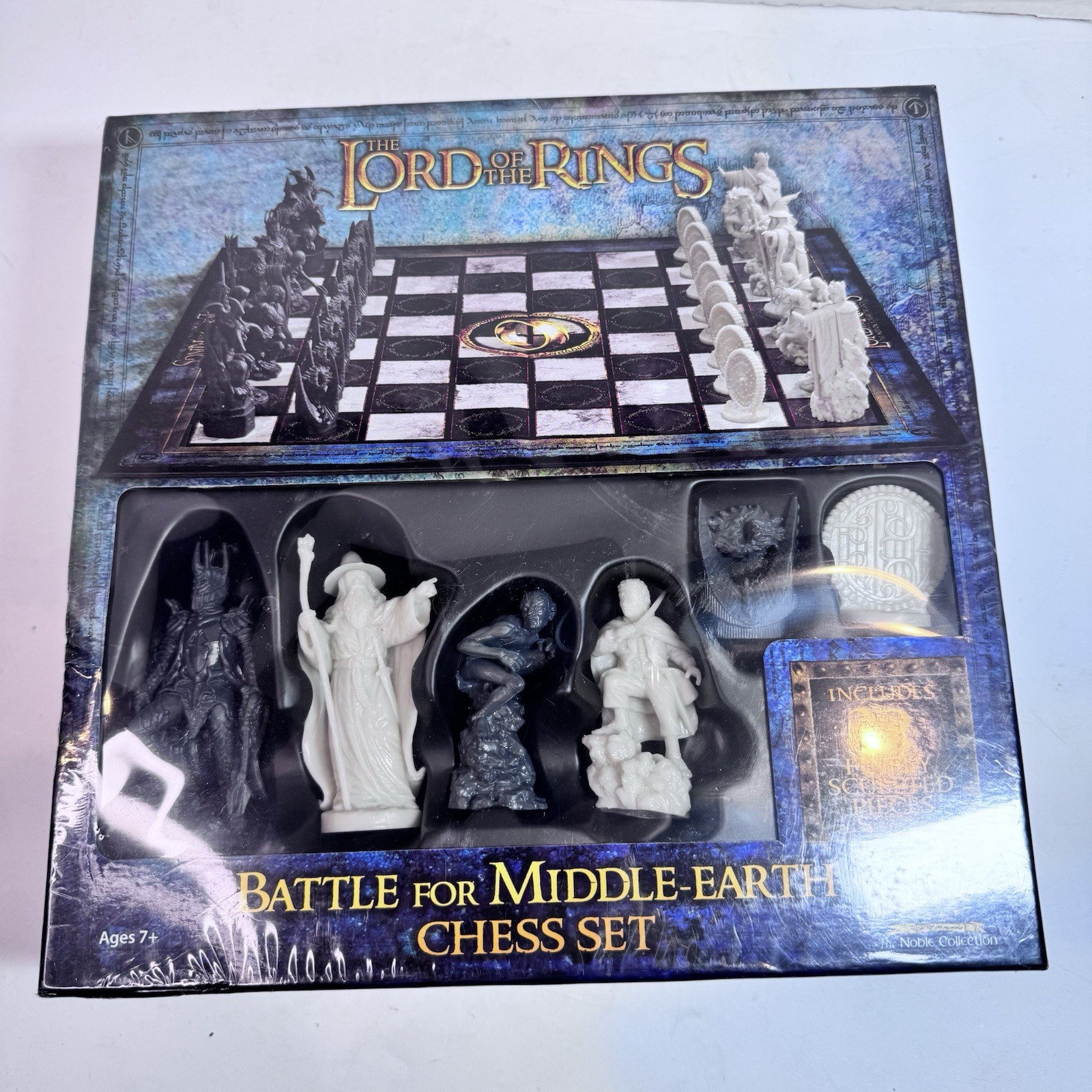 The Noble Collection Lord of The Rings Battle for Middle Earth Chess Set New