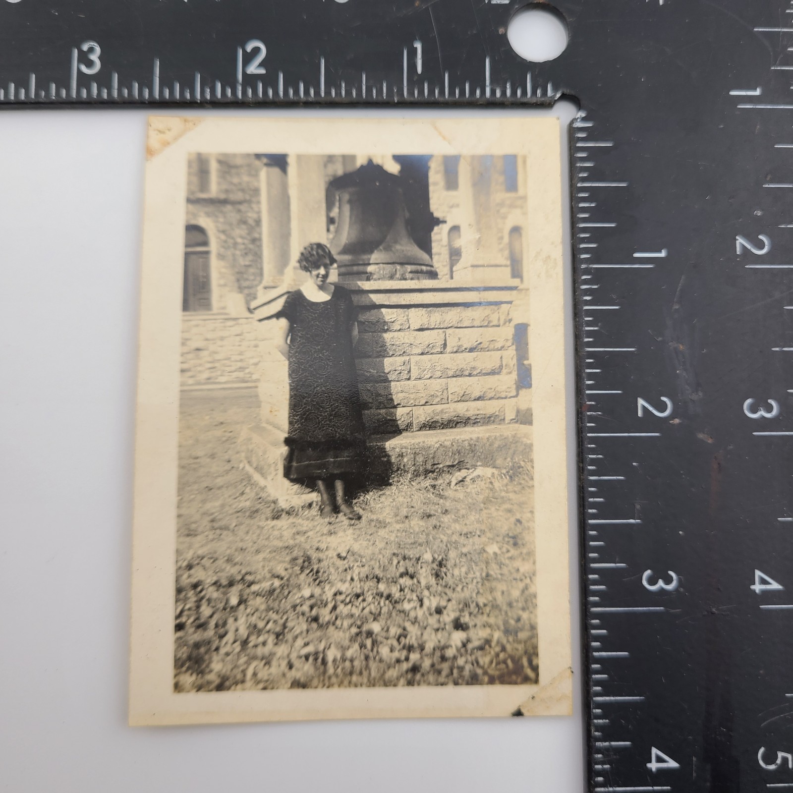 Photo Kansas Woman Large Bell Memorial Nice Dress Fashion 1950s Vintage
