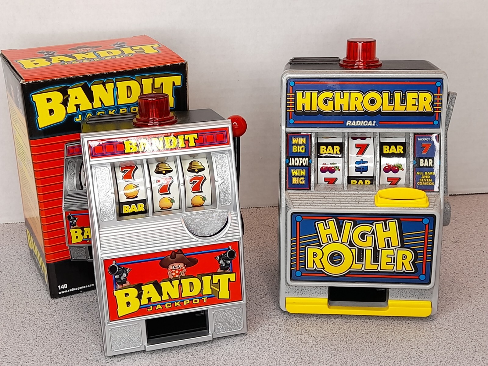 Vintage Radica Bandit Jackpot Slot Machine Bank W/ Box Model 100 & Highroller