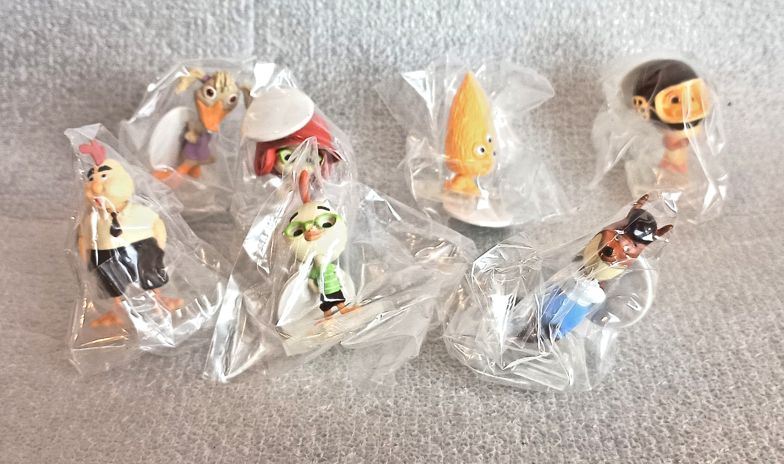 Chicken Little Movie YN Vending Machine 7 pc Character Figure Set NOS New 2005