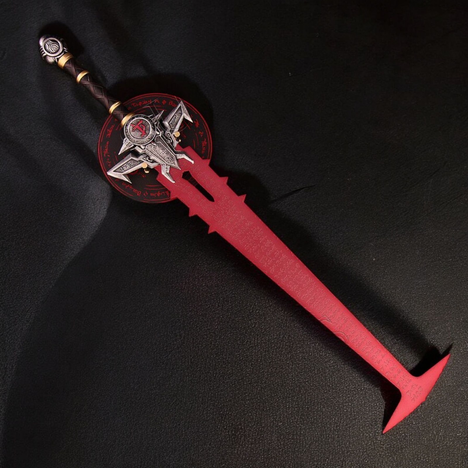Doom Eternal Crucible Cosplay Prop Sword Replica , Geek Collector's Memorabilia