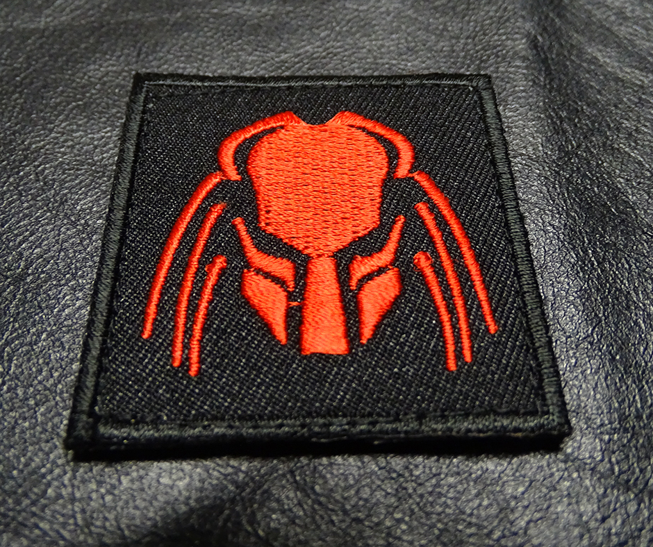 2 PC PREDATOR  ALIEN MOVIE ARNOLD ARMY MILITARY HOOK PATCH 