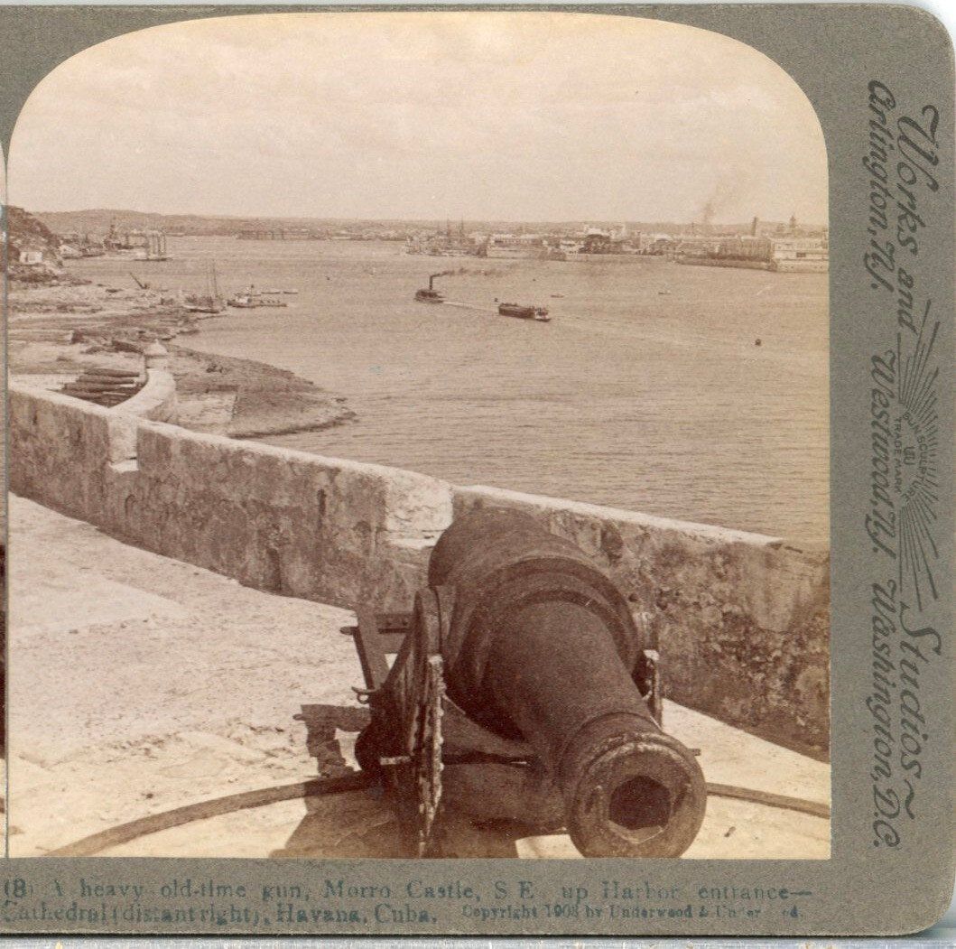 CUBA, Heavy Old Time Gun, Morro Castle, Havana Harbor--Underwood Stereoview #A10