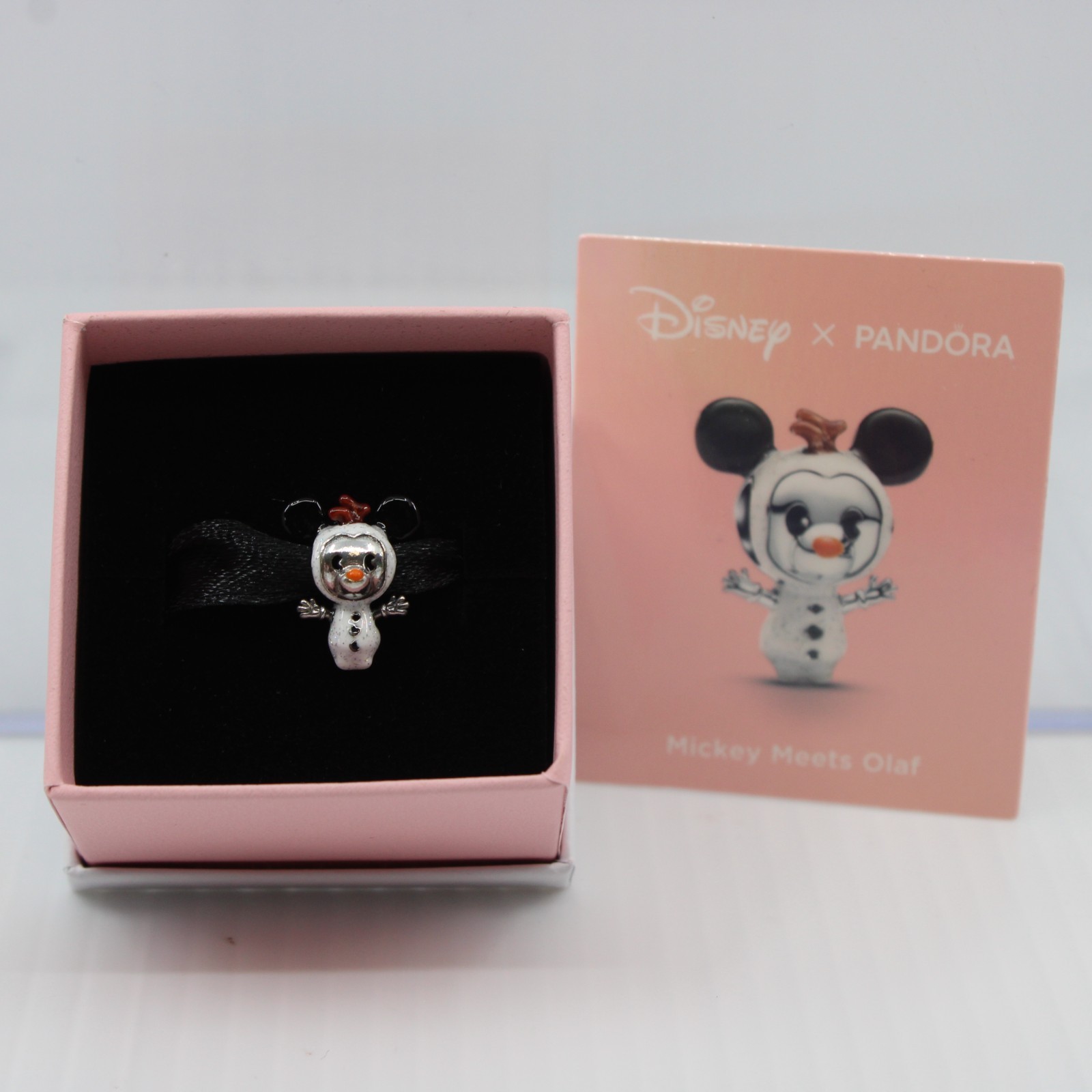 A3 Disney D23 2026 Exclusive LE Pandora Charm Mickey Mouse Meets Olaf Remix