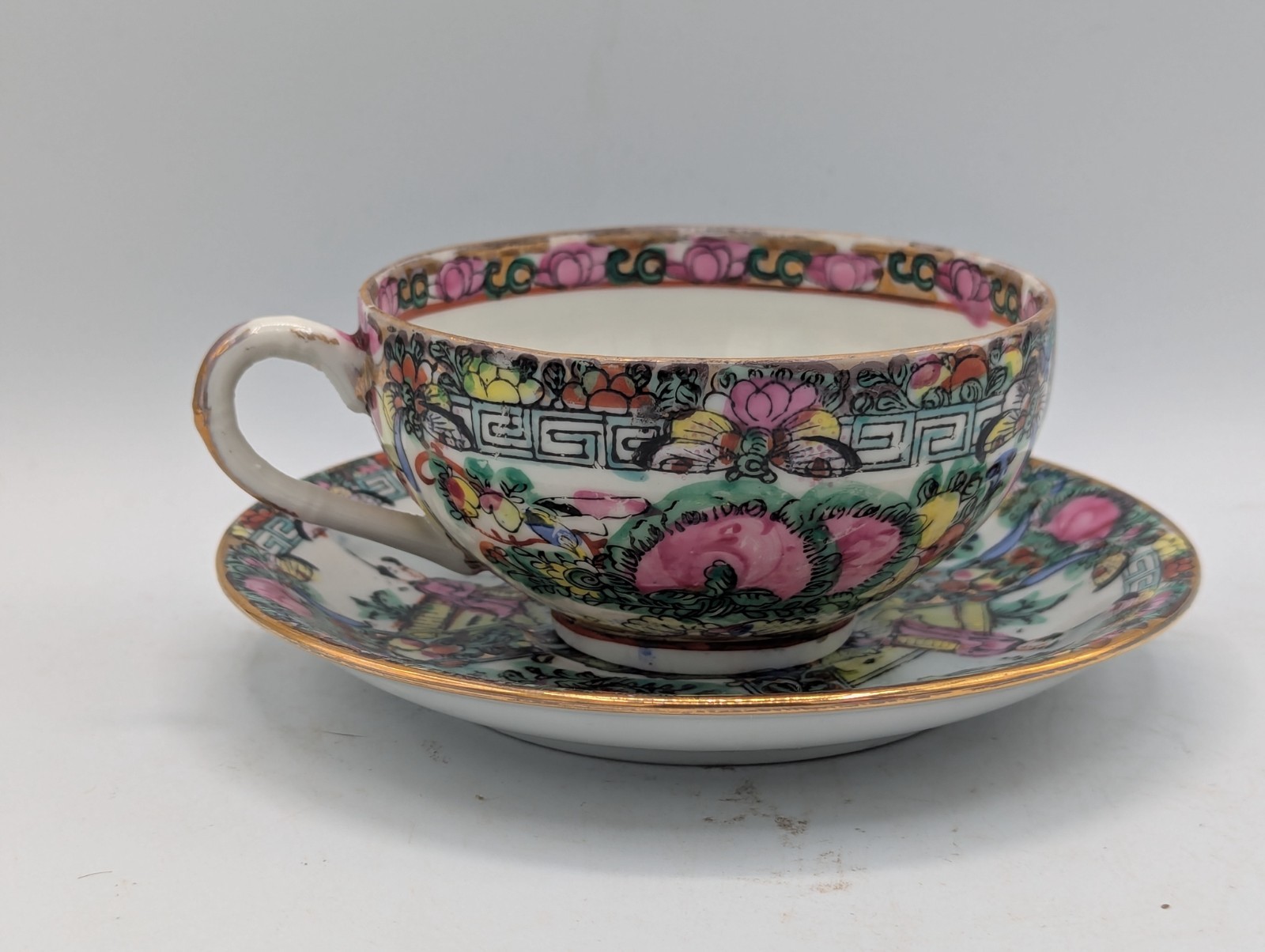 Rare Vtg Robinson's Chinese Famille Rose Medallion Teacup/Saucer Set, Mint
