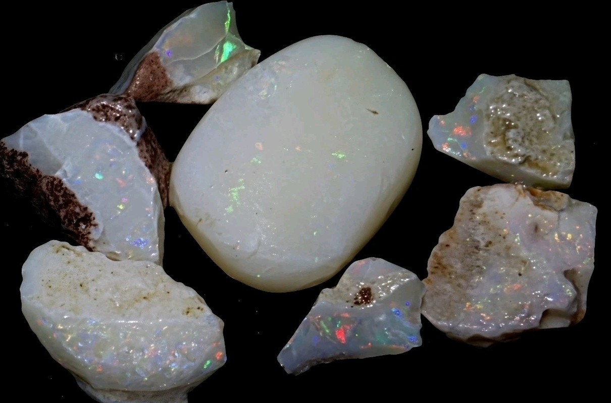 Australian Opal Coober Pedy 65 Carats 13g Color Flash
