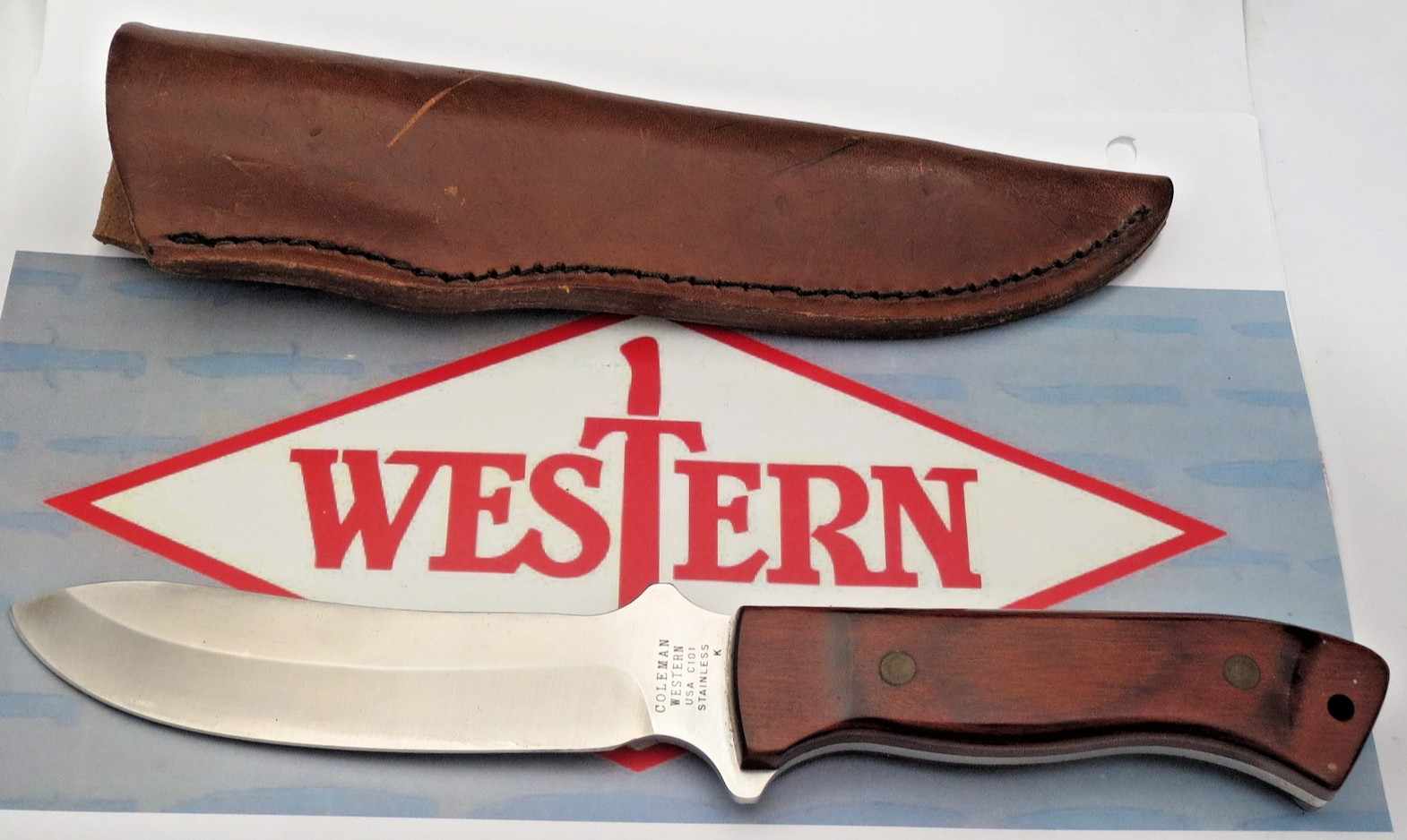 Vintage COLEMAN WESTERN C101 - Fixed Blade Hunting Knife - Unused with Sheath