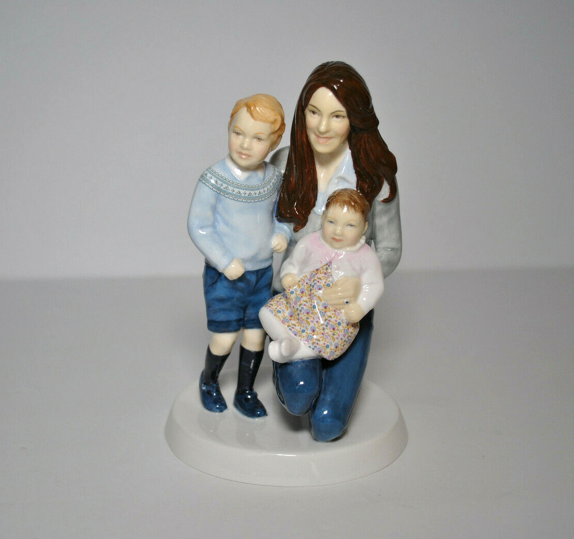 Royal Doulton Young Royals Prince George and Princess Charlotte Figurine HN5883.