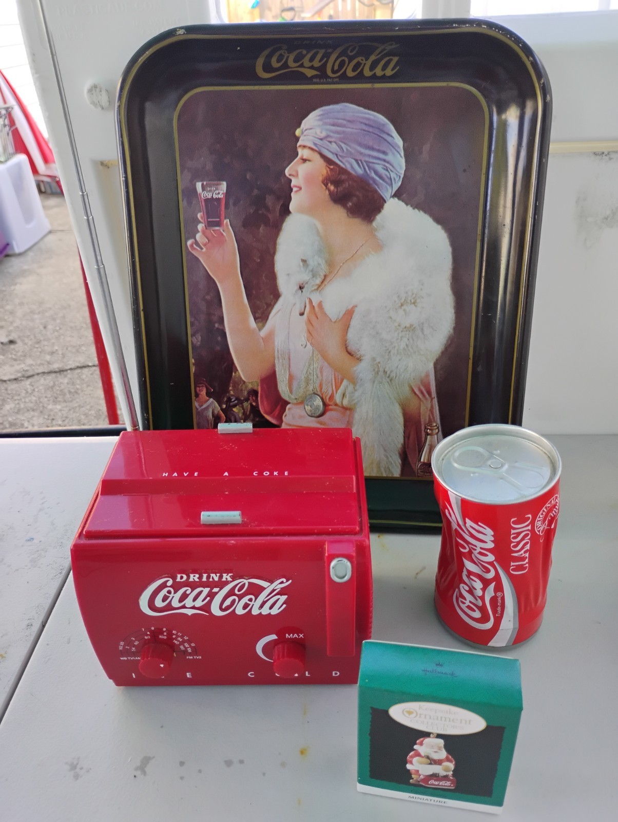 Lot of Vintage Coca Cola Lot Mixed Tray Radio Takara Dancing Can