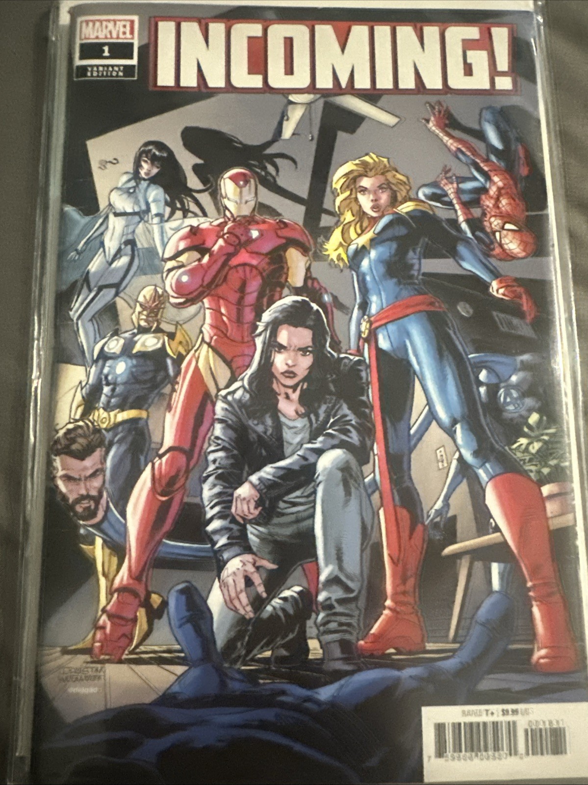 Marvel Comics Incoming #1 Weaver Variant (2019) Paperback Book