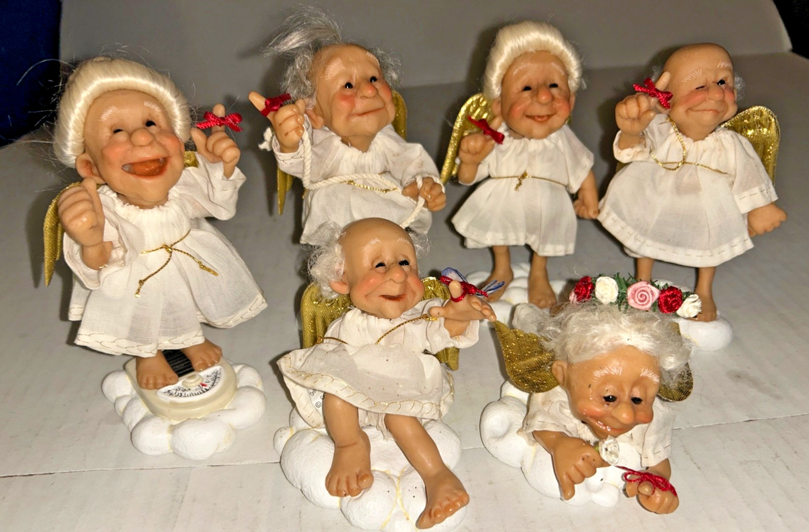 Reminder Angels collection lot of 6 by Goebel hand painted porcelain 2001 vintag