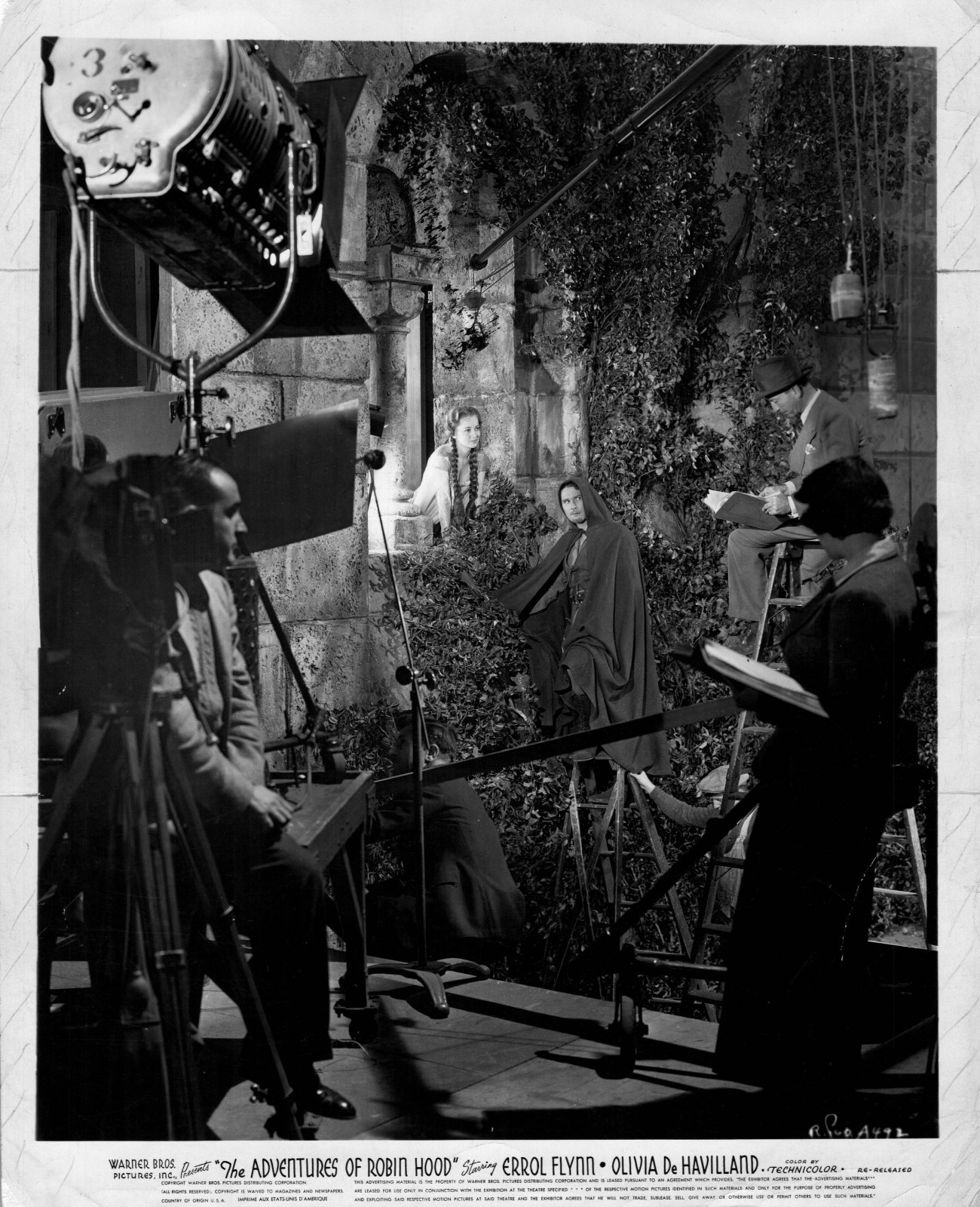 HOLLYWOOD 1938 Errol Flynn as Robin Hood + OLIVIA DE HAVILLAND ON SET PHOTO MA77