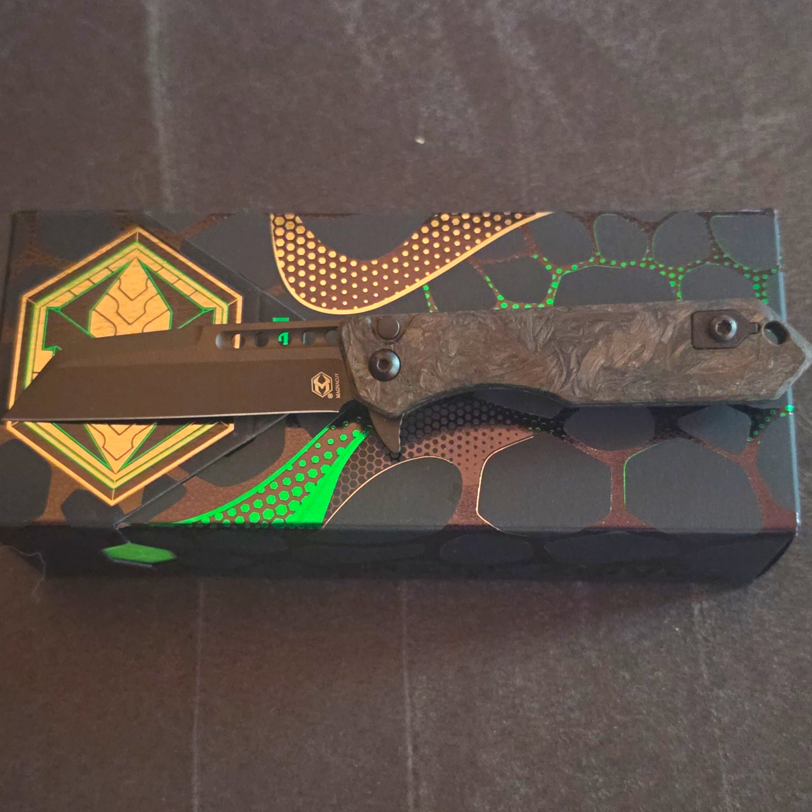 Heretic Knives Jinn H213-6A-MGCF MagnaCut Tanto DLC Marbled Carbon Fiber