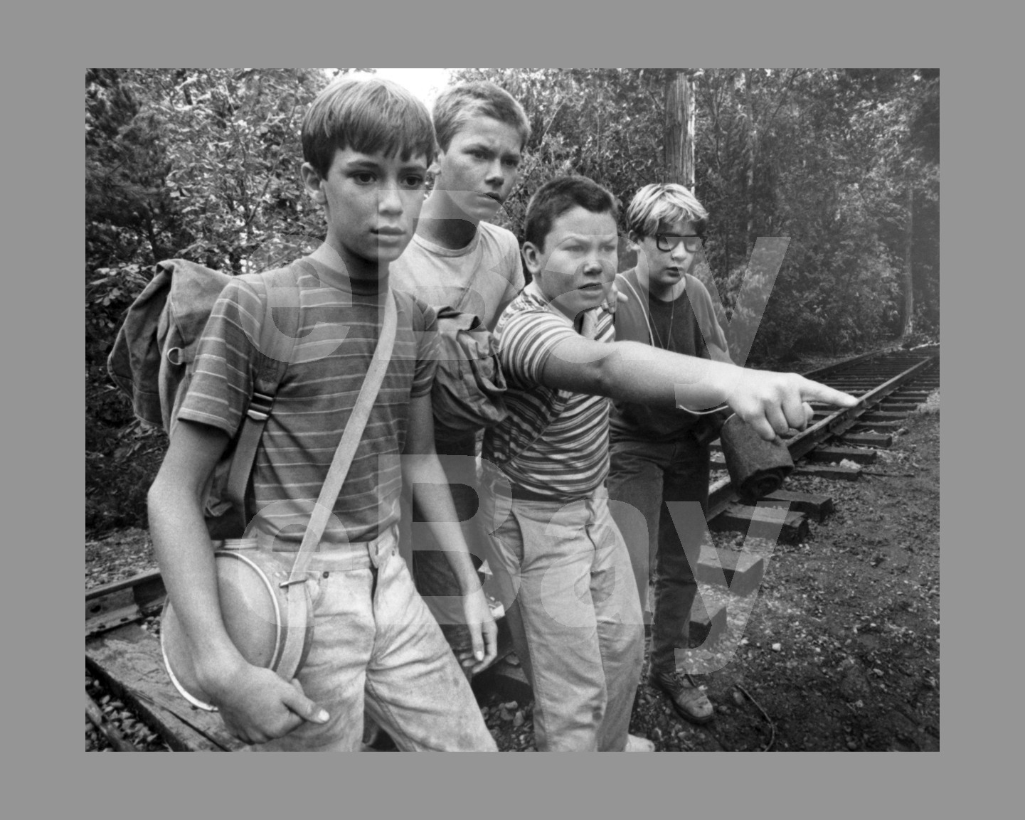 Stand By Me (1986) River Phoenix, Jerry O\'Connell Cast 16x12 Photo Poster Print