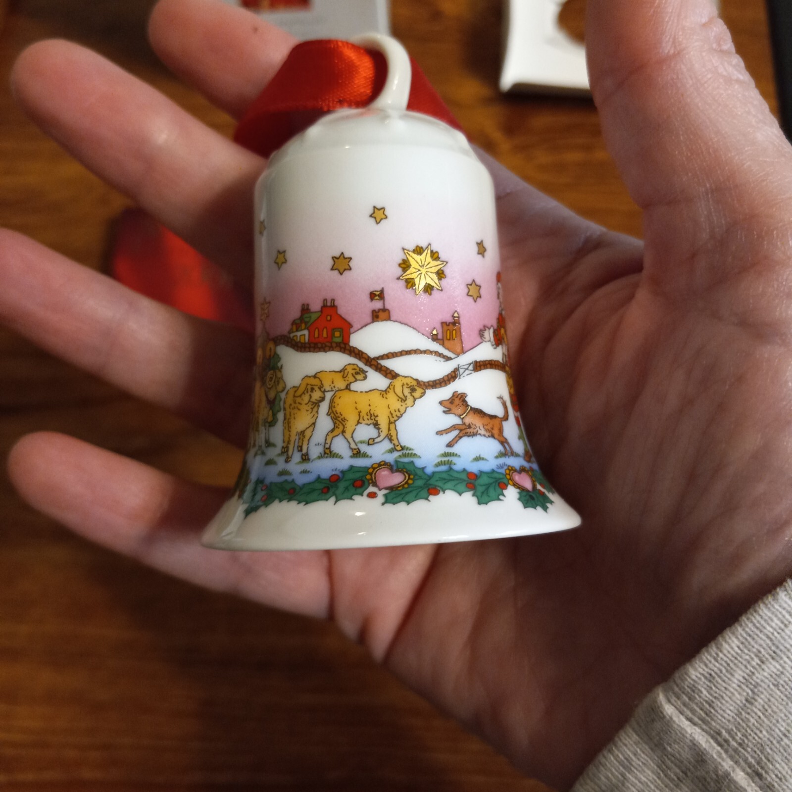 Highlands 2001 Christmas Bell ornament Weihnachts Hutschenreuther Scottish Girl