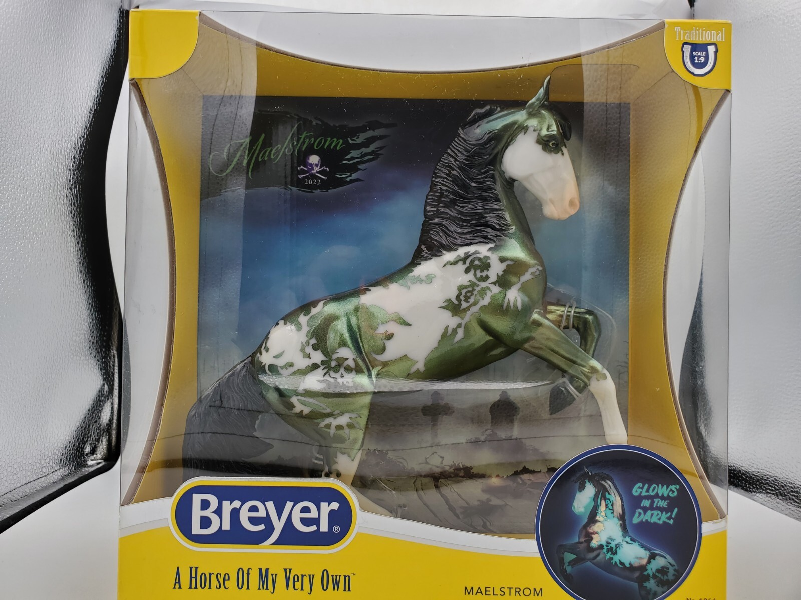 BREYER Maelstrom #1864 Halloween Special Run [1A] 