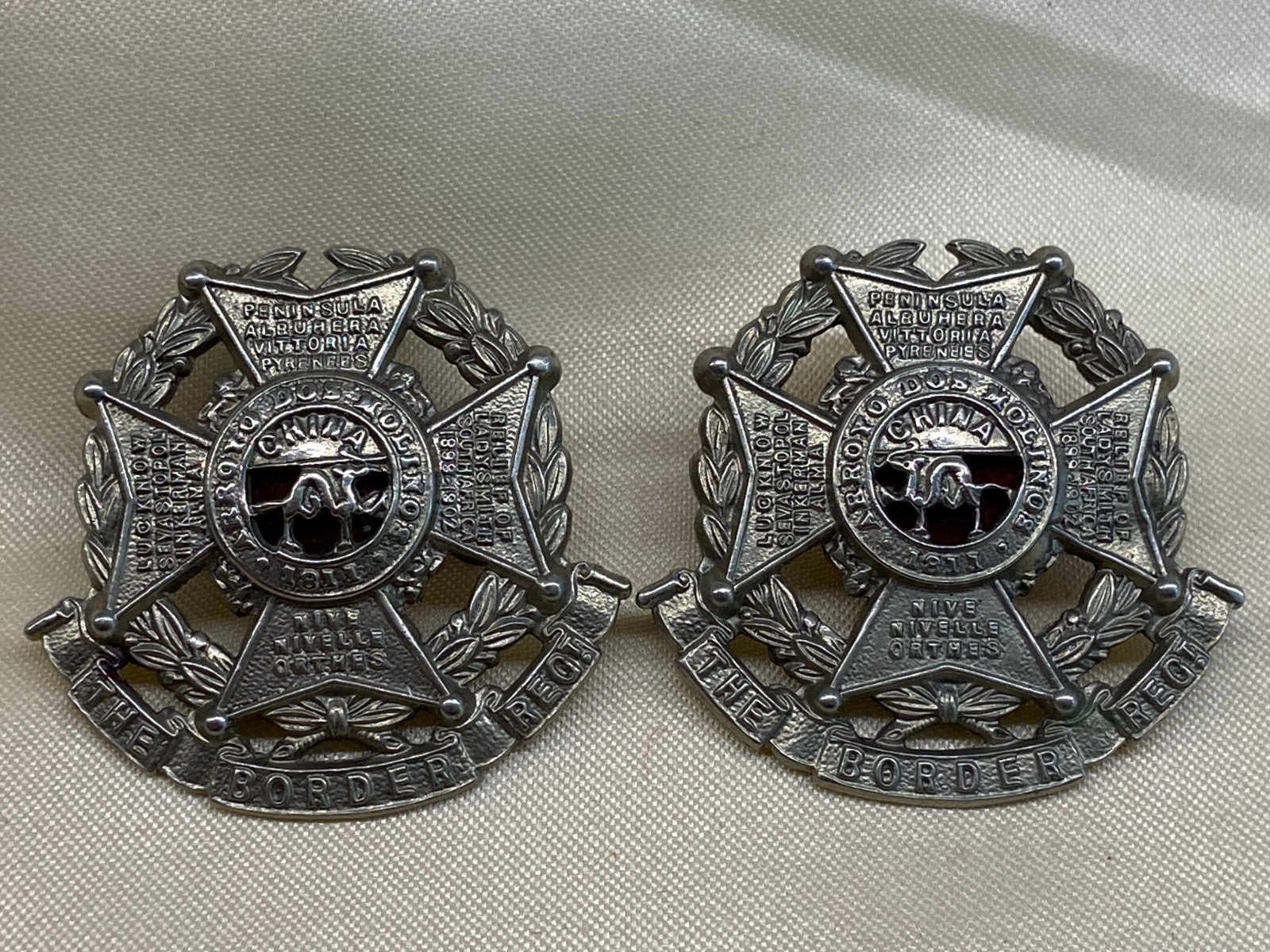 Genuine 1906-1959 The Border Regiment WM Collar Badges w/lugs