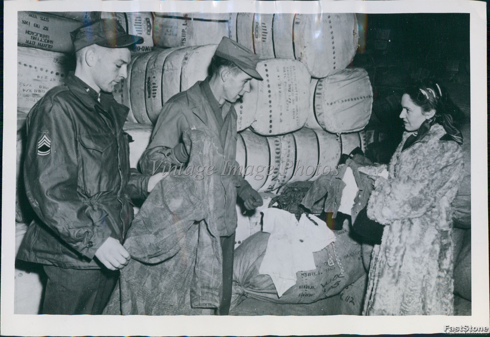 1953 Sfc Johnson Virginia Richardson Fritz Clothing Koreans Wirephoto 5x7