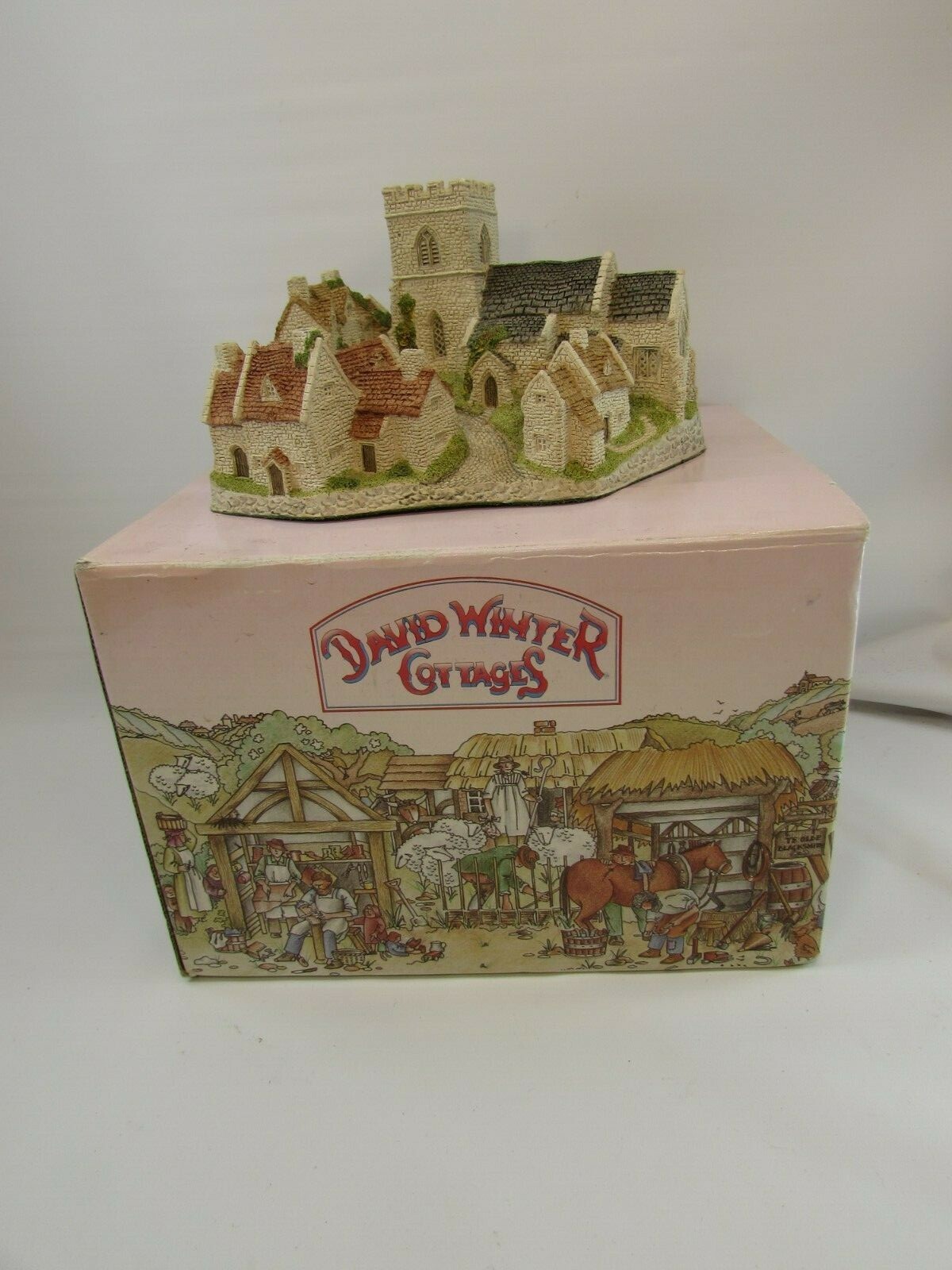 David Winter Cotswold Village 1982 Box Certificate 32978