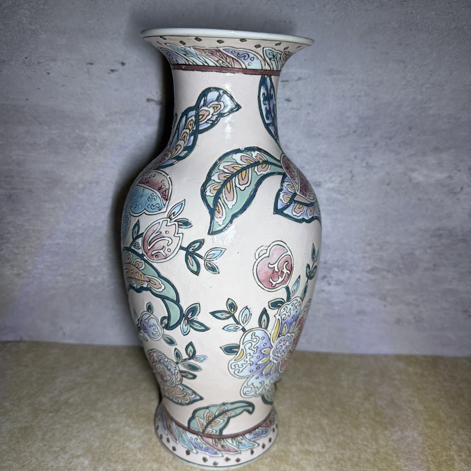Vintage Chinese Porcelain Vase 12
